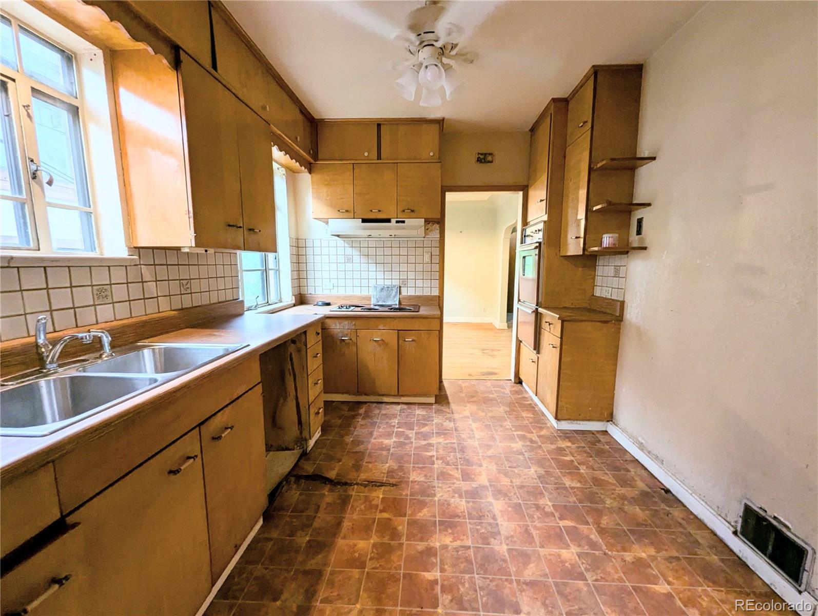 MLS Image #14 for 2710  stuart street,denver, Colorado