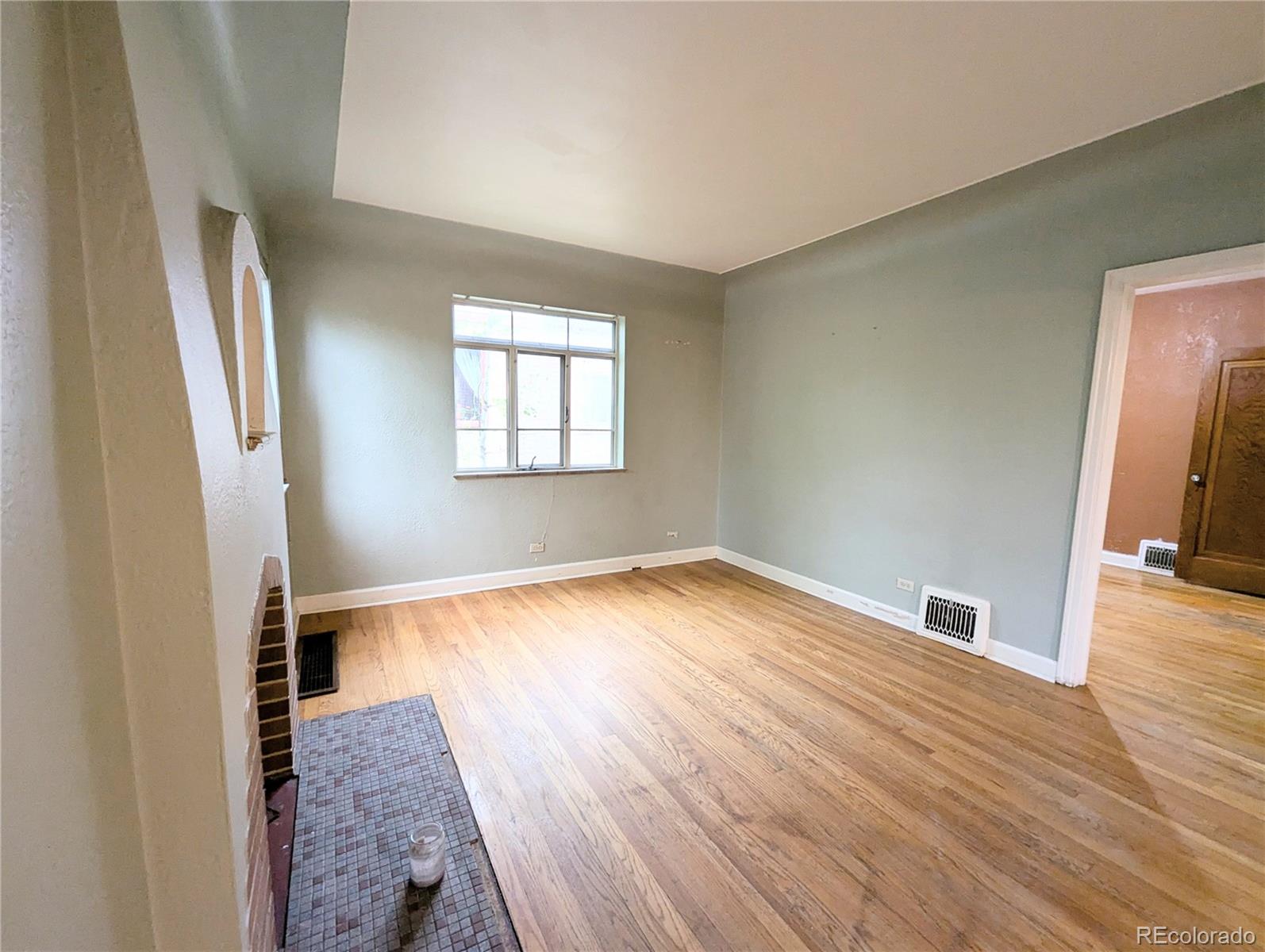 MLS Image #3 for 2710  stuart street,denver, Colorado