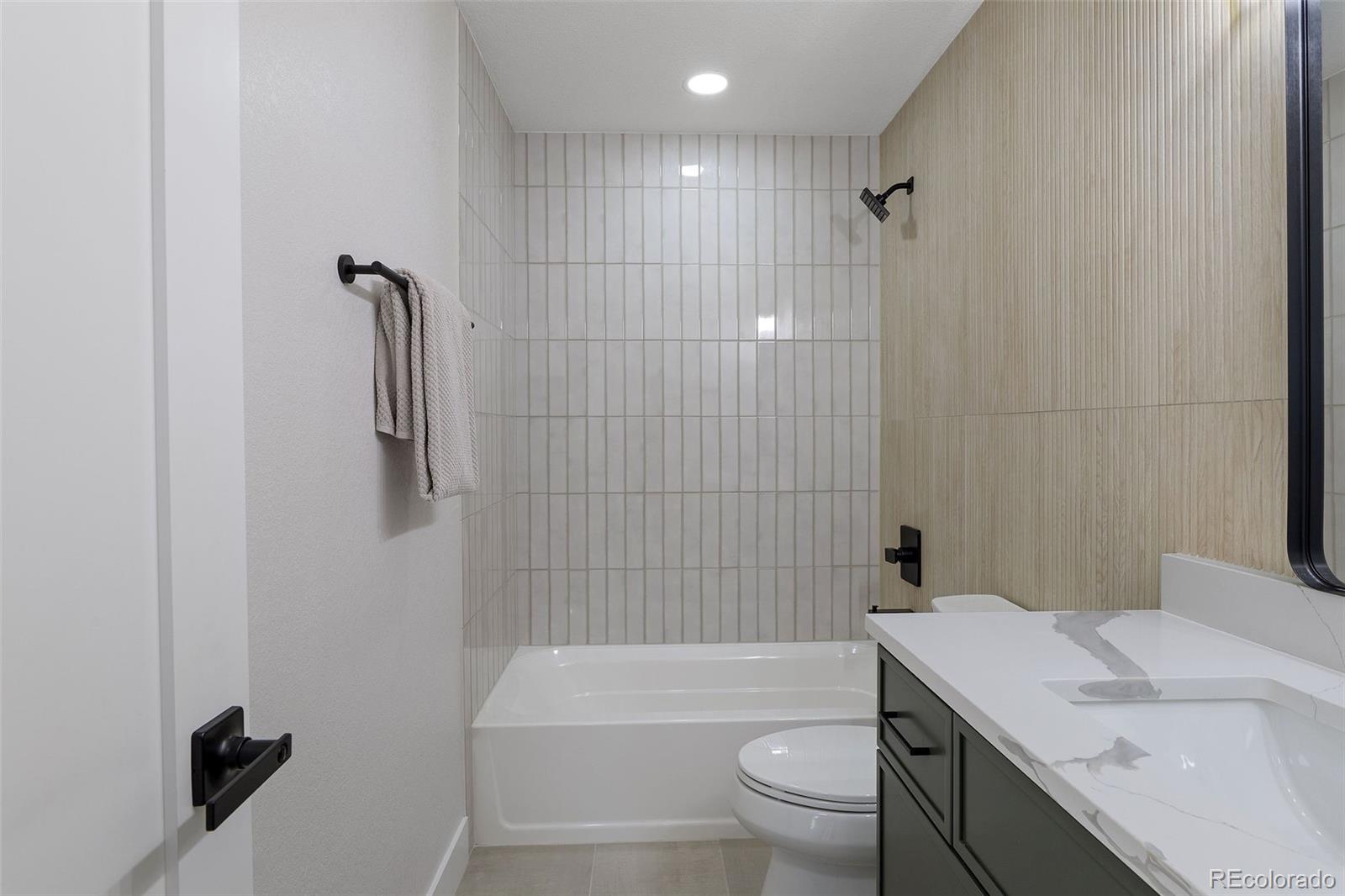 MLS Image #14 for 1670 s quieto court,denver, Colorado