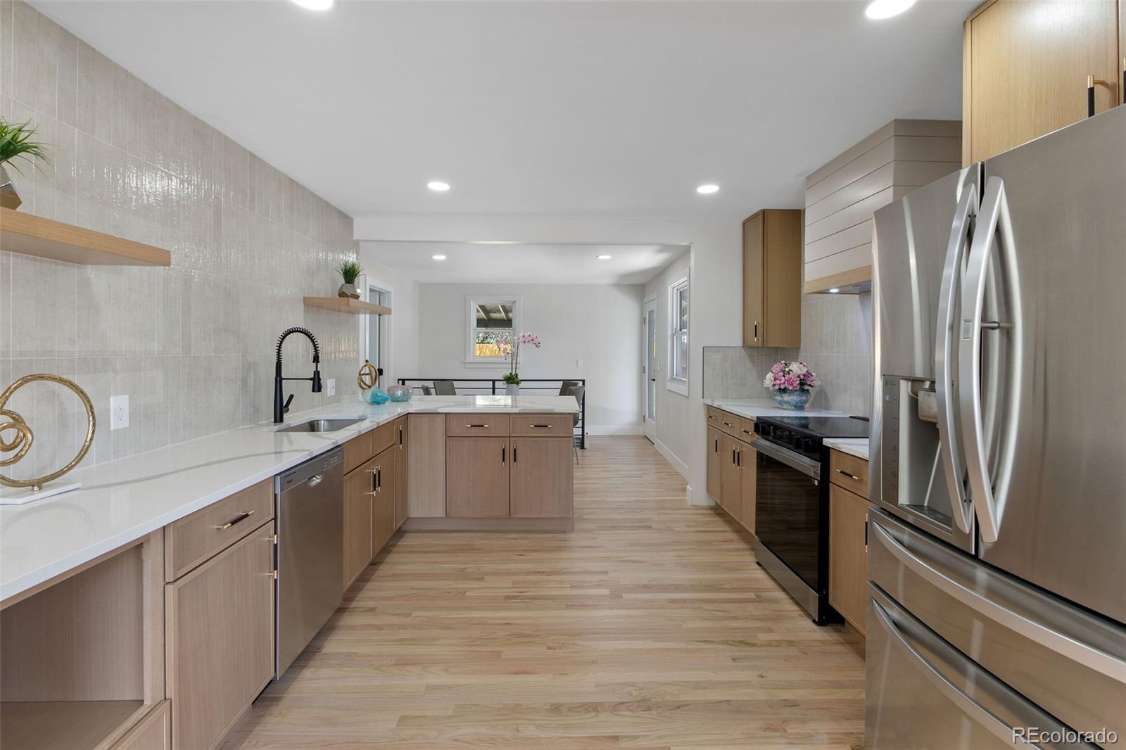 MLS Image #6 for 1670 s quieto court,denver, Colorado