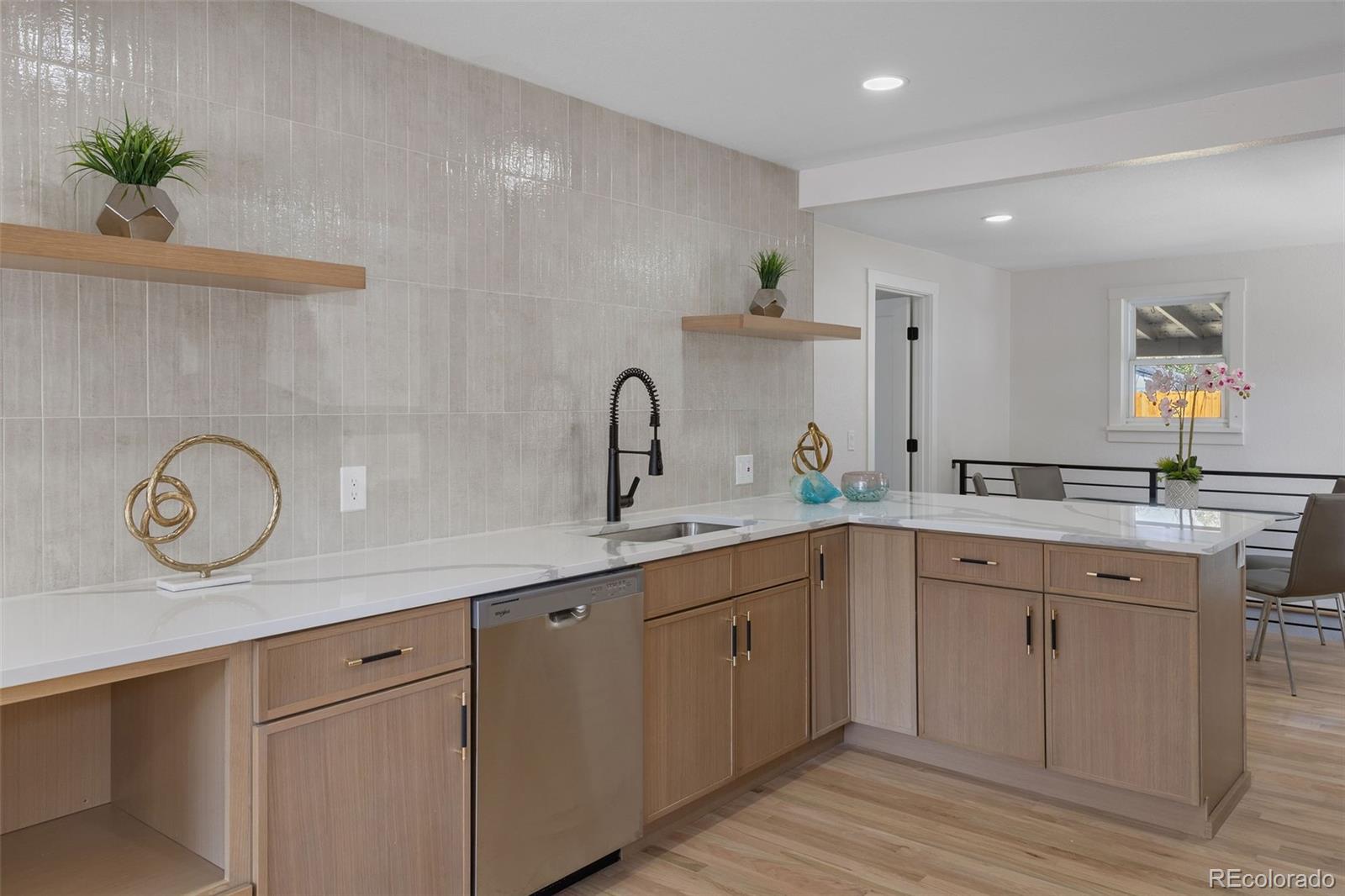 MLS Image #7 for 1670 s quieto court,denver, Colorado