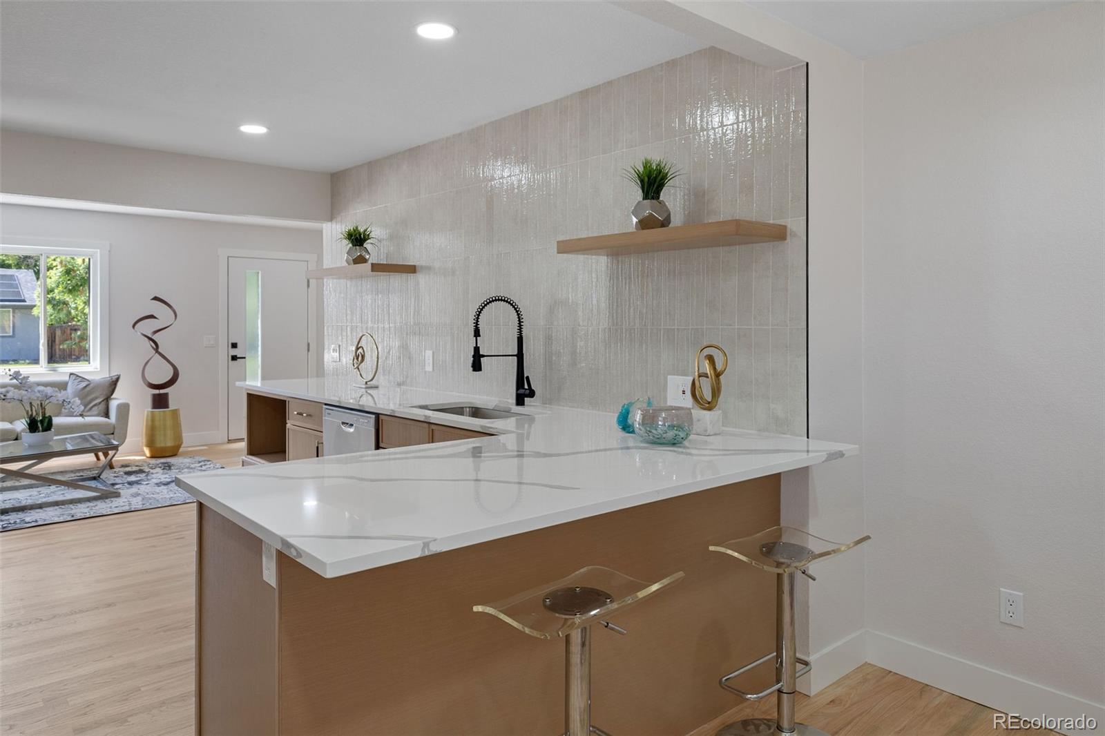 MLS Image #9 for 1670 s quieto court,denver, Colorado