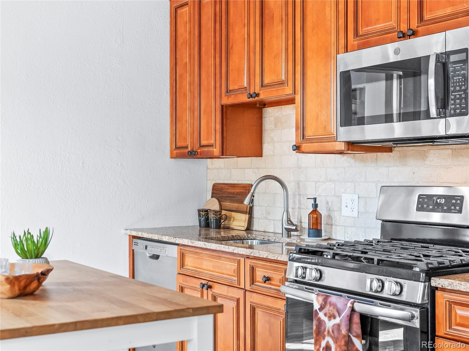 MLS Image #12 for 2124 e 17th avenue,denver, Colorado