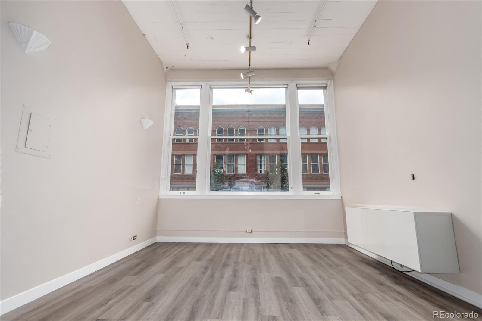 MLS Image #9 for 720  16th street,denver, Colorado