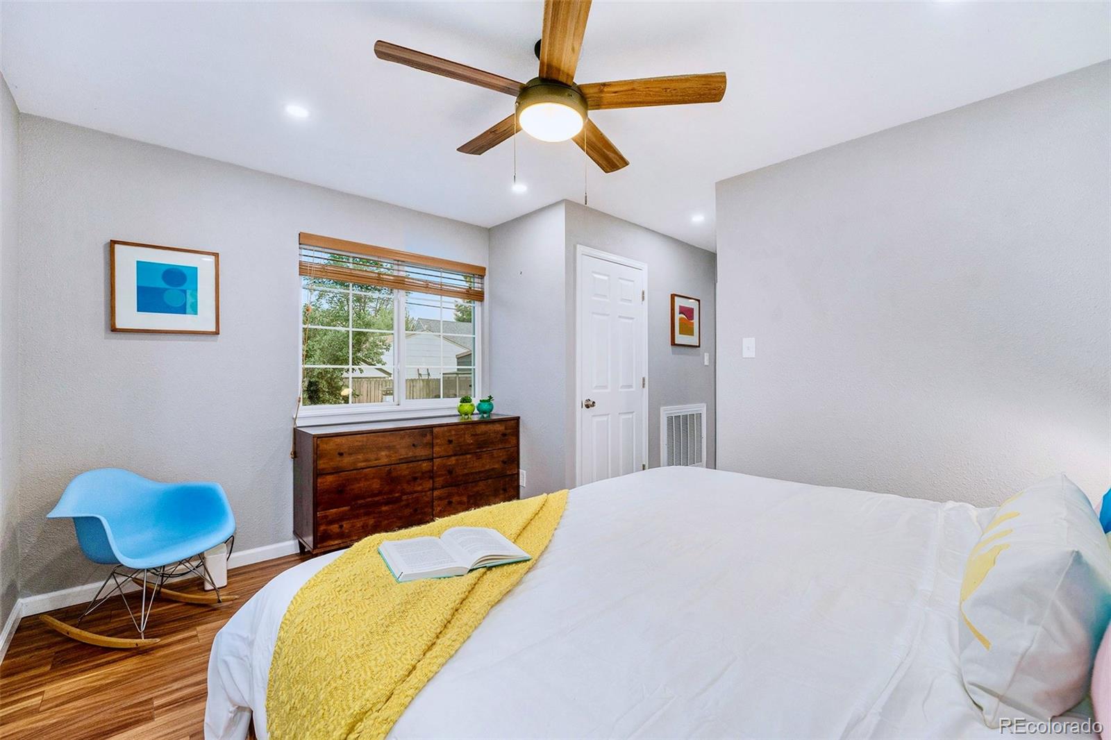 MLS Image #13 for 2530 s knox court,denver, Colorado