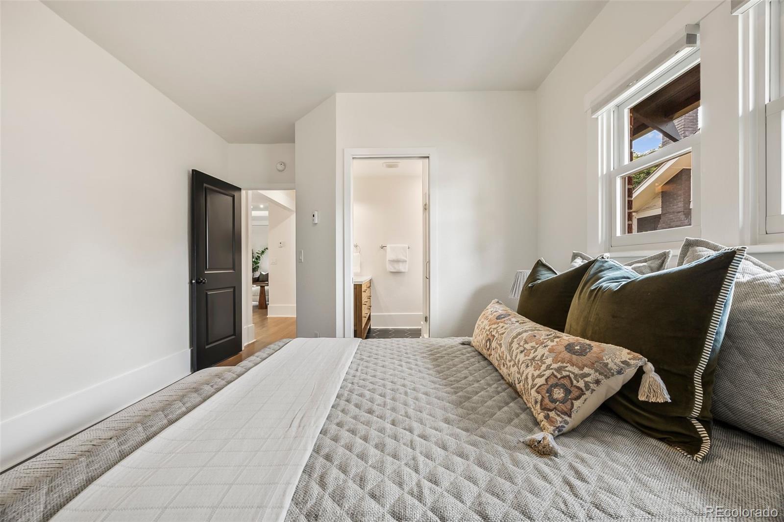 MLS Image #16 for 1378 s university boulevard,denver, Colorado