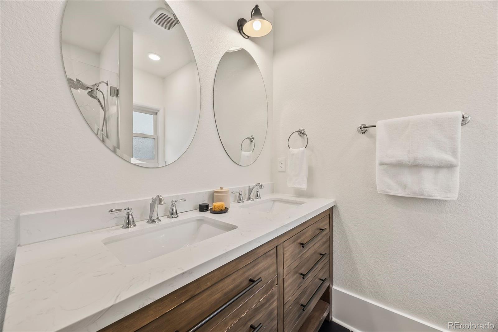 MLS Image #19 for 1378 s university boulevard,denver, Colorado