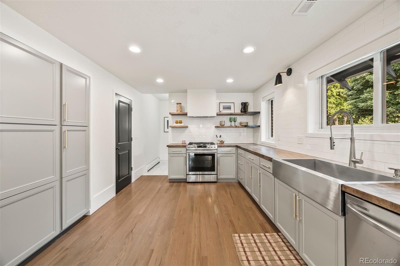 MLS Image #6 for 1378 s university boulevard,denver, Colorado