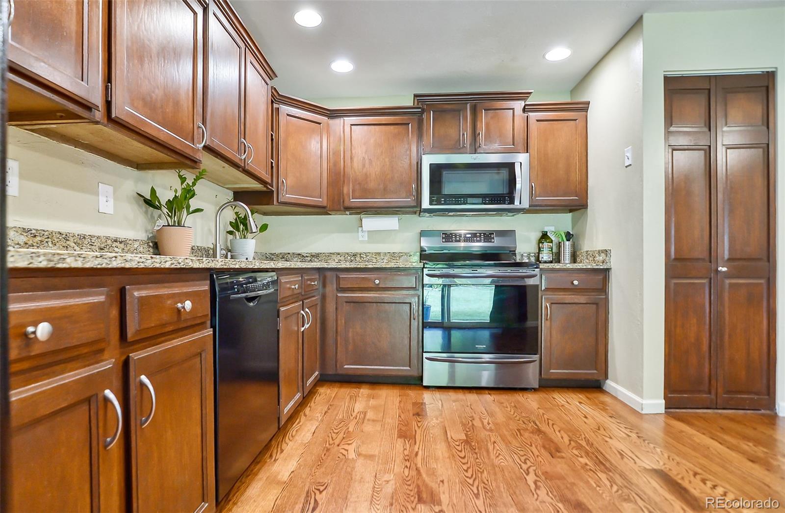 MLS Image #5 for 6627 s garland way,littleton, Colorado