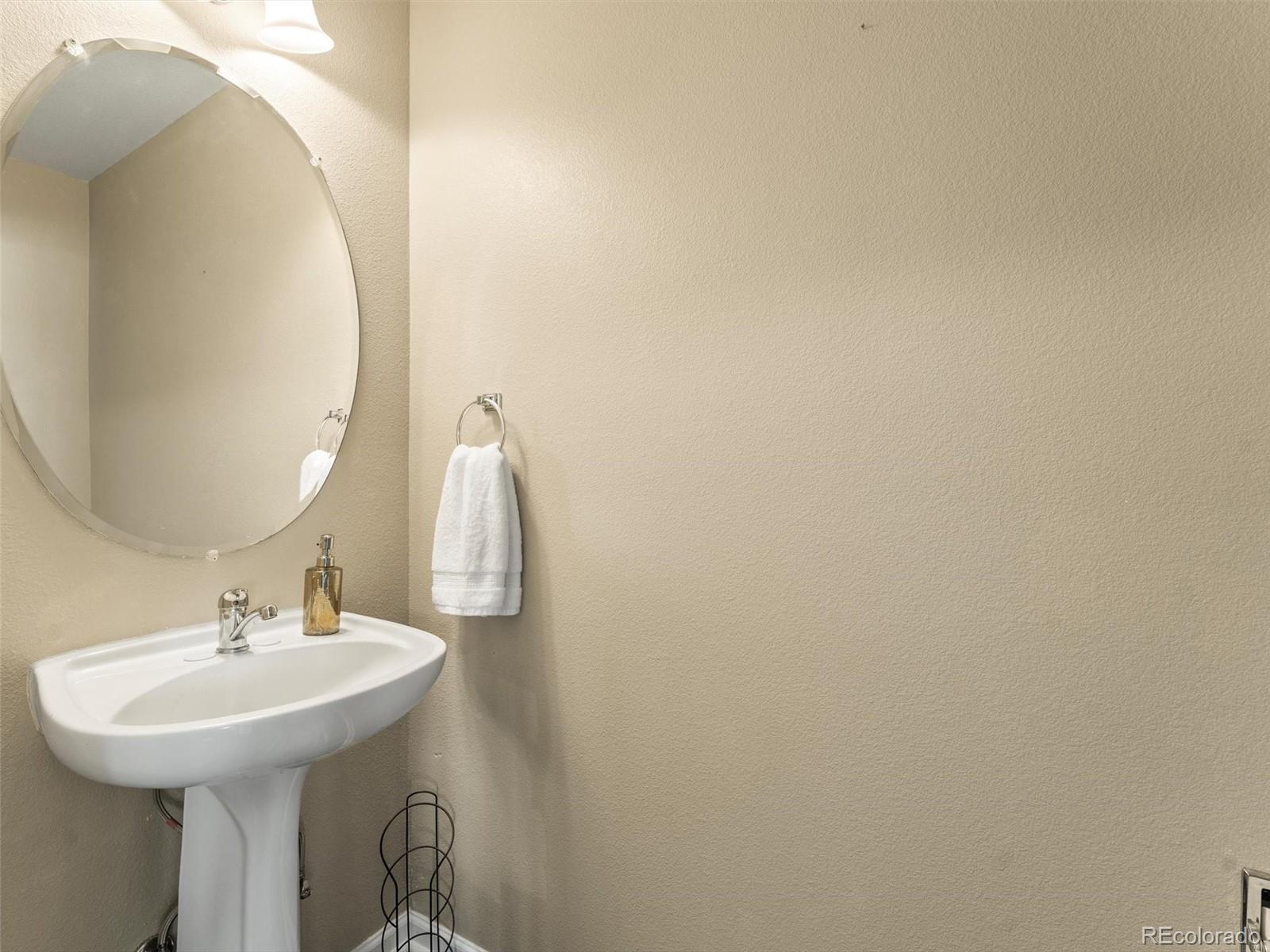 MLS Image #21 for 18554 e vassar drive,aurora, Colorado