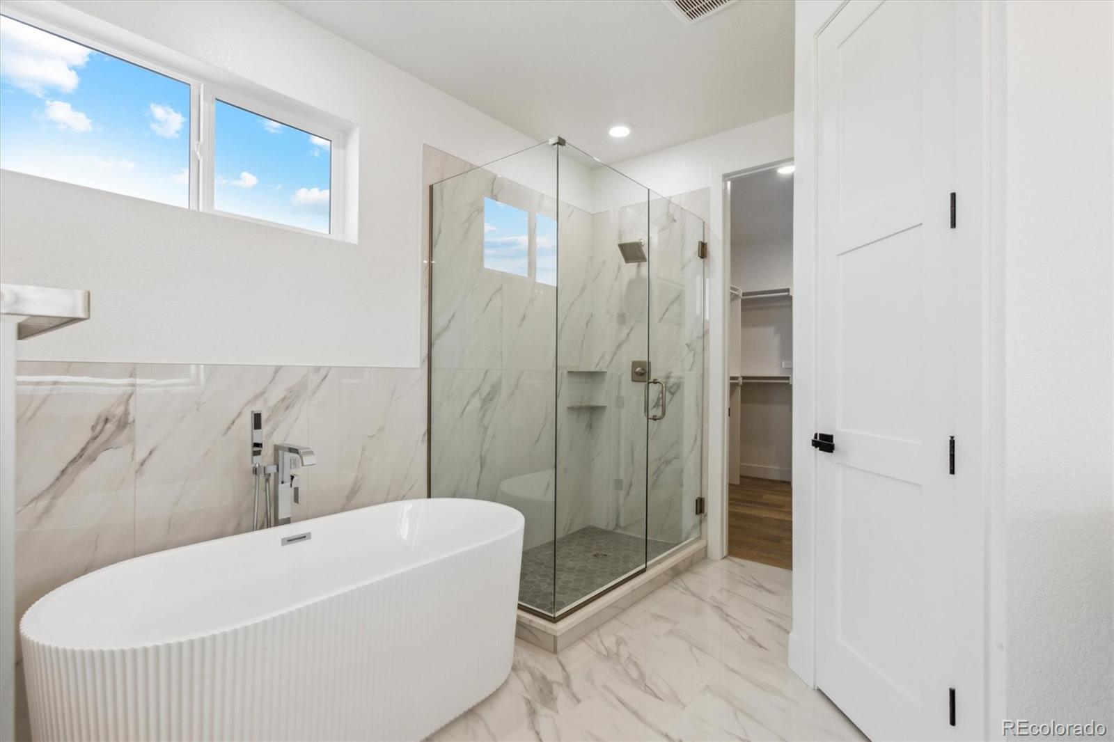 MLS Image #14 for 995  pinehurst court,bennett, Colorado