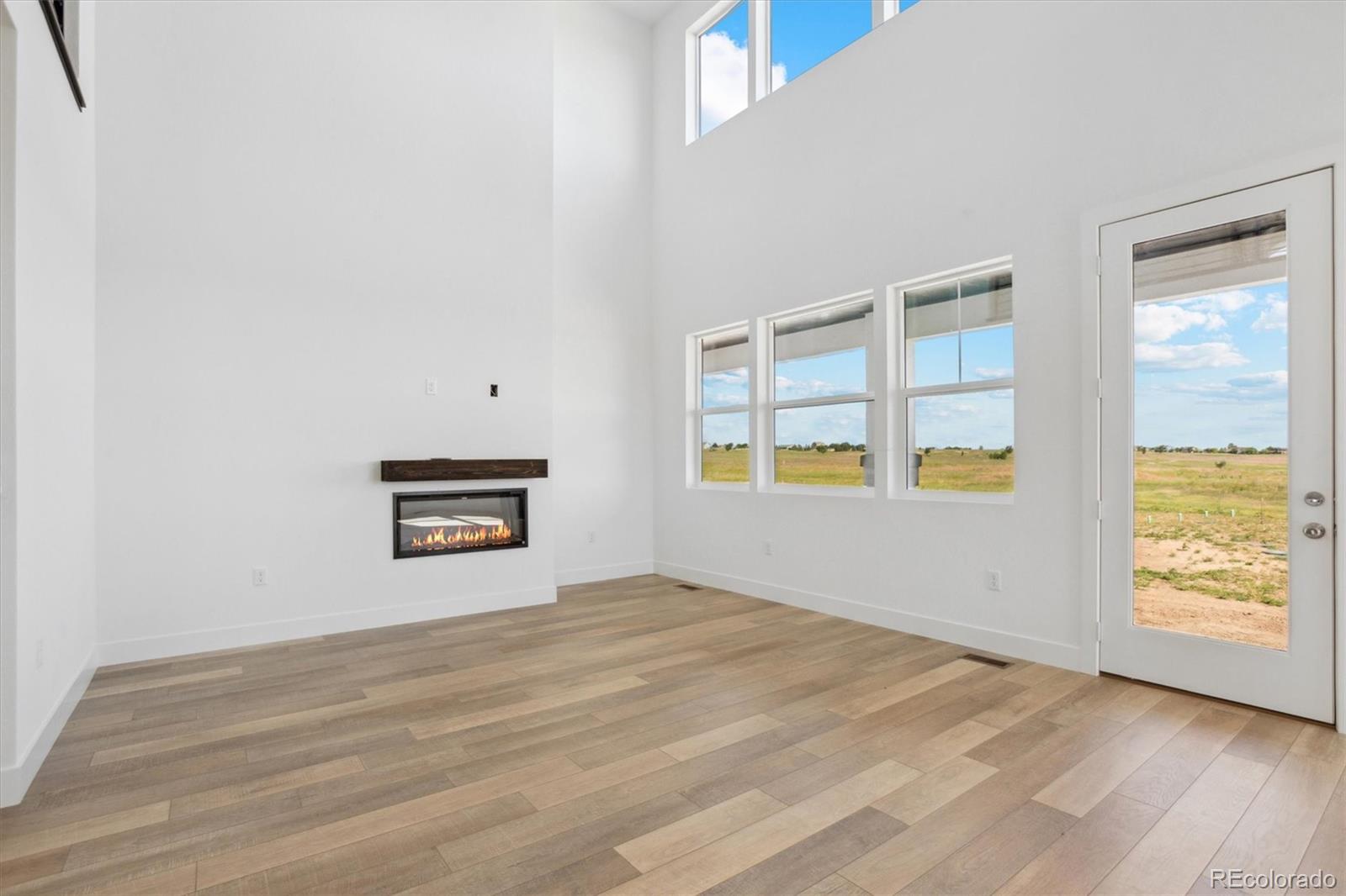 MLS Image #4 for 995  pinehurst court,bennett, Colorado