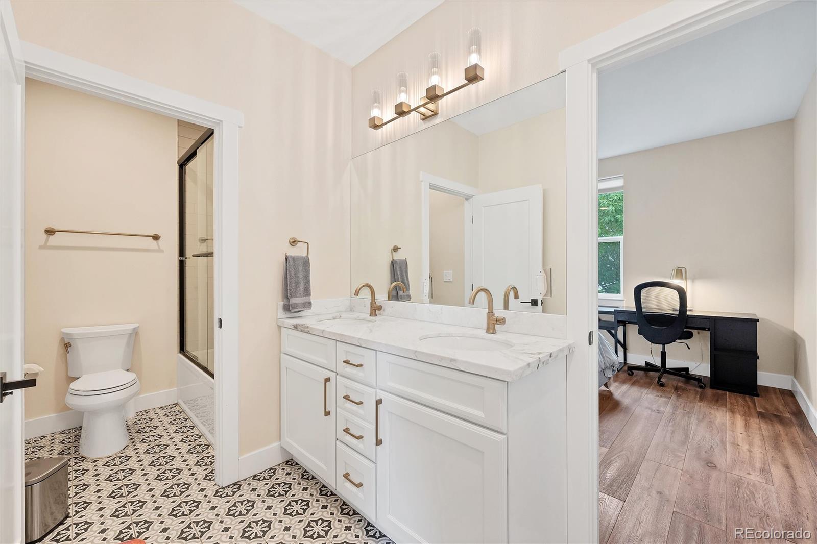 MLS Image #14 for 1721 s jackson street,denver, Colorado
