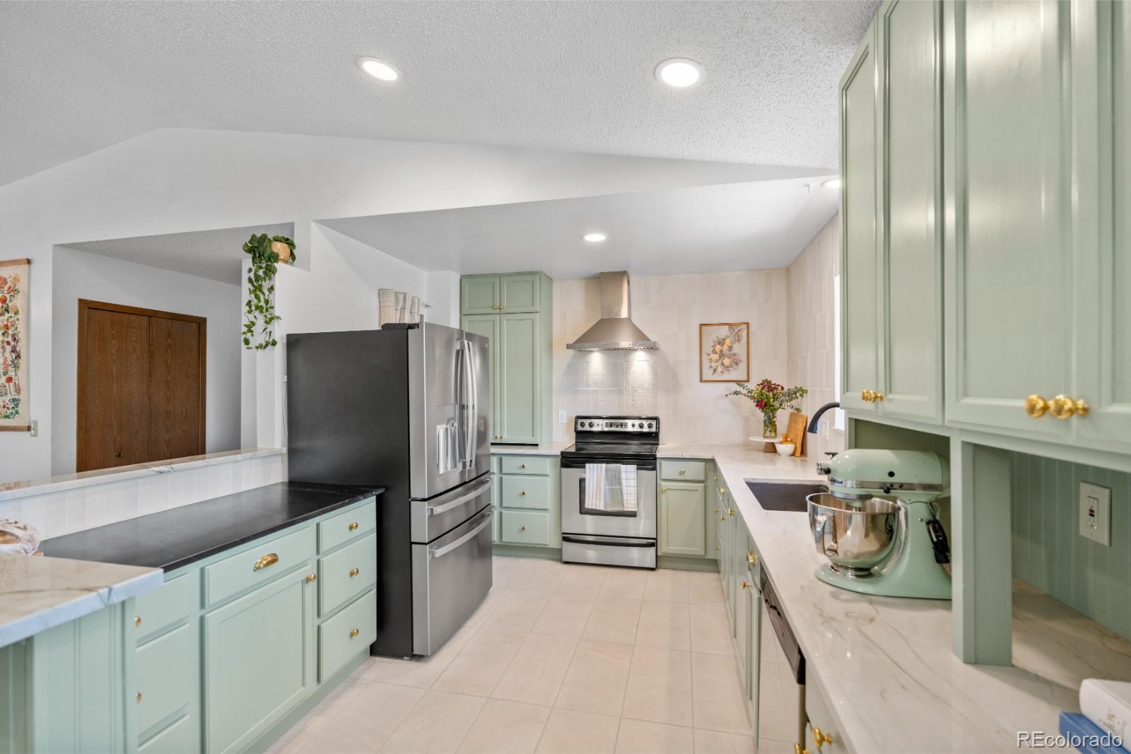 MLS Image #9 for 2910  downhill drive,colorado springs, Colorado