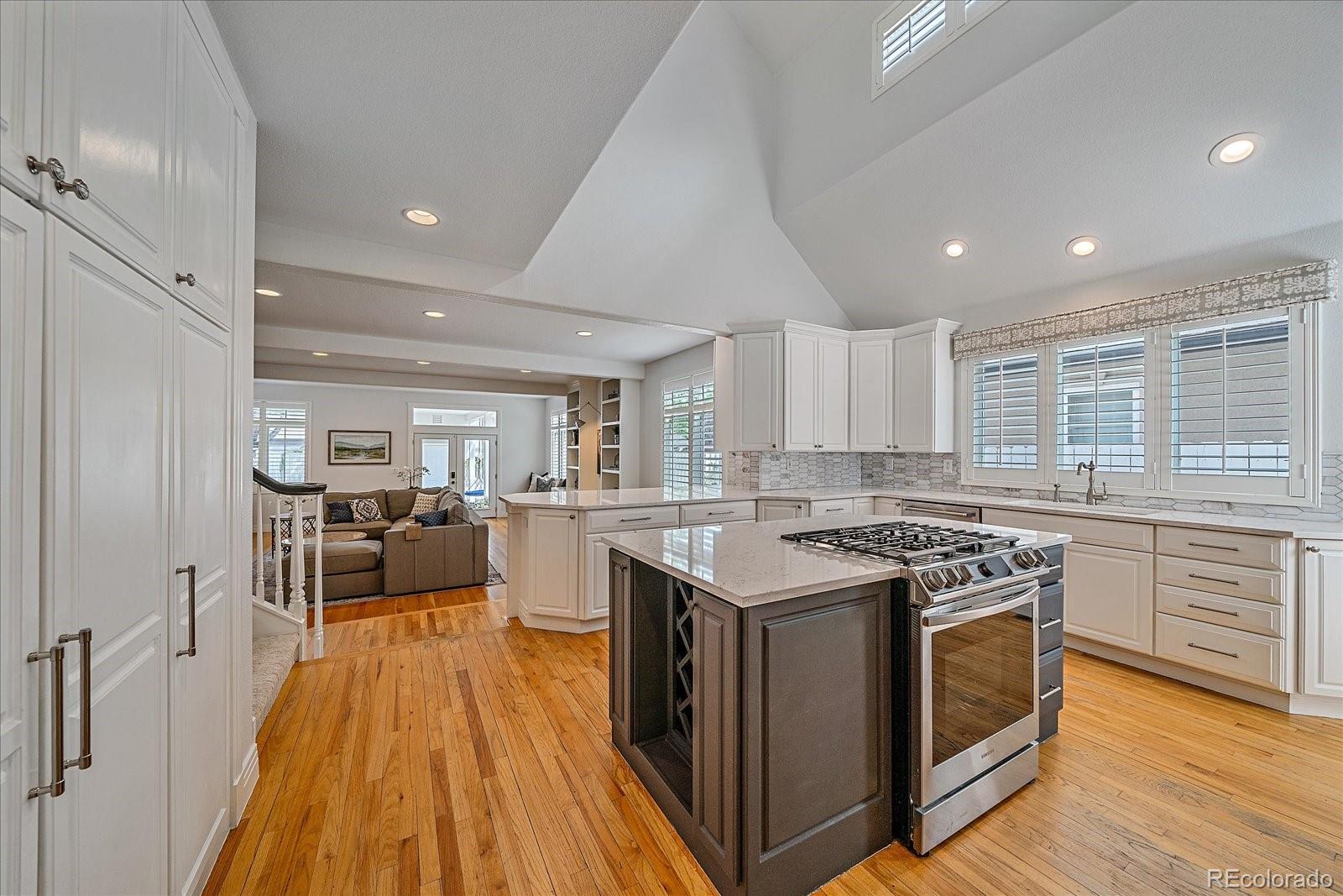 MLS Image #6 for 2340 s columbine street,denver, Colorado
