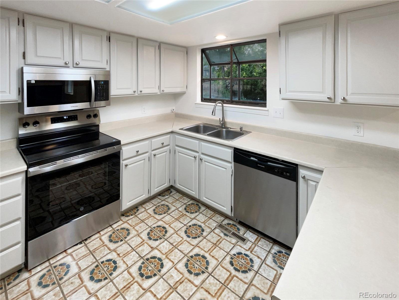 MLS Image #5 for 14822 e adriatic place,aurora, Colorado