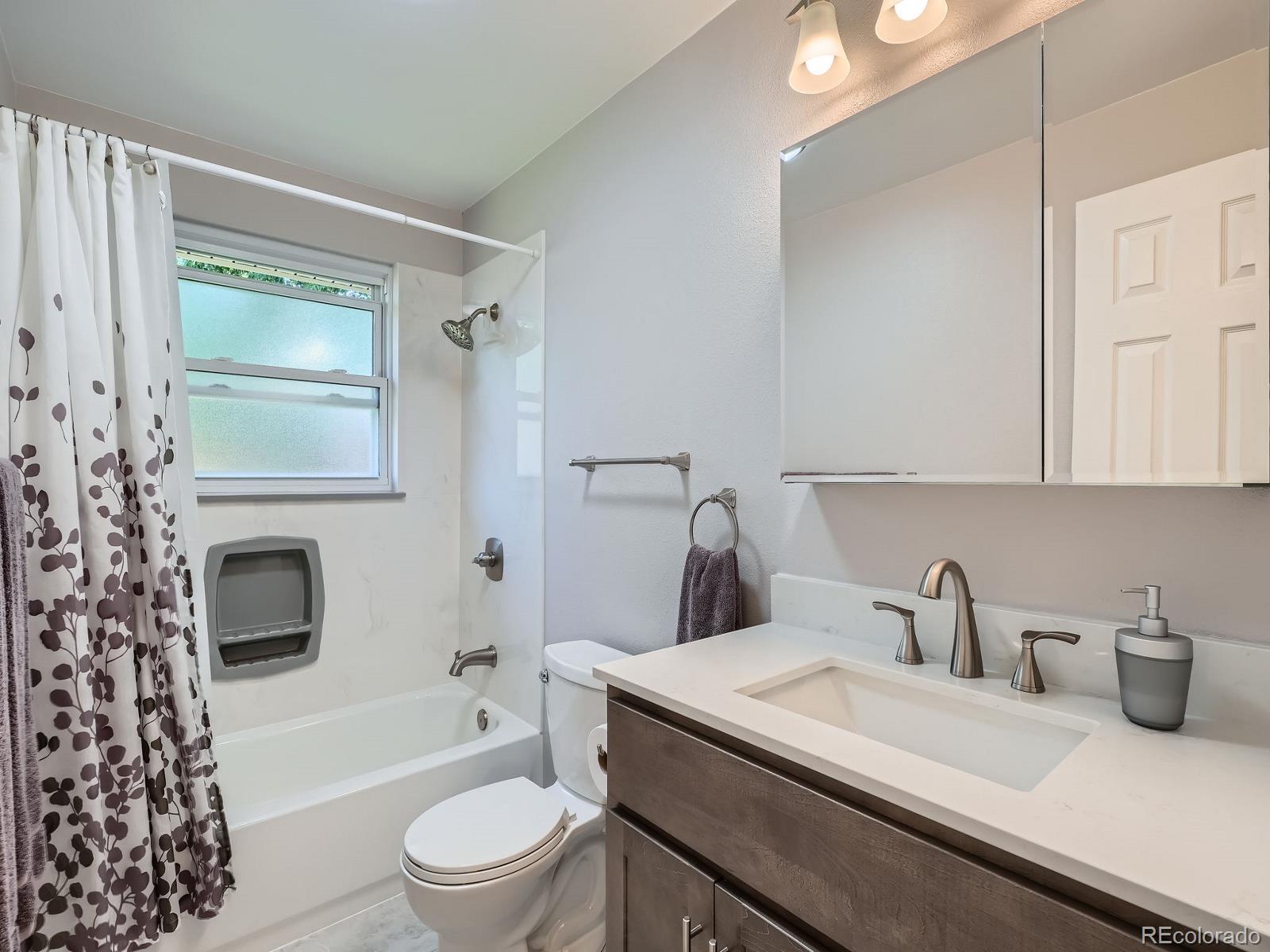 MLS Image #16 for 12487 e virginia place,aurora, Colorado