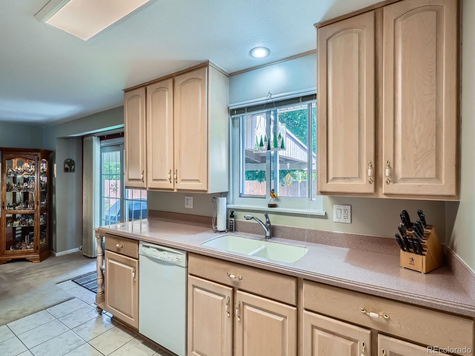 MLS Image #8 for 12487 e virginia place,aurora, Colorado
