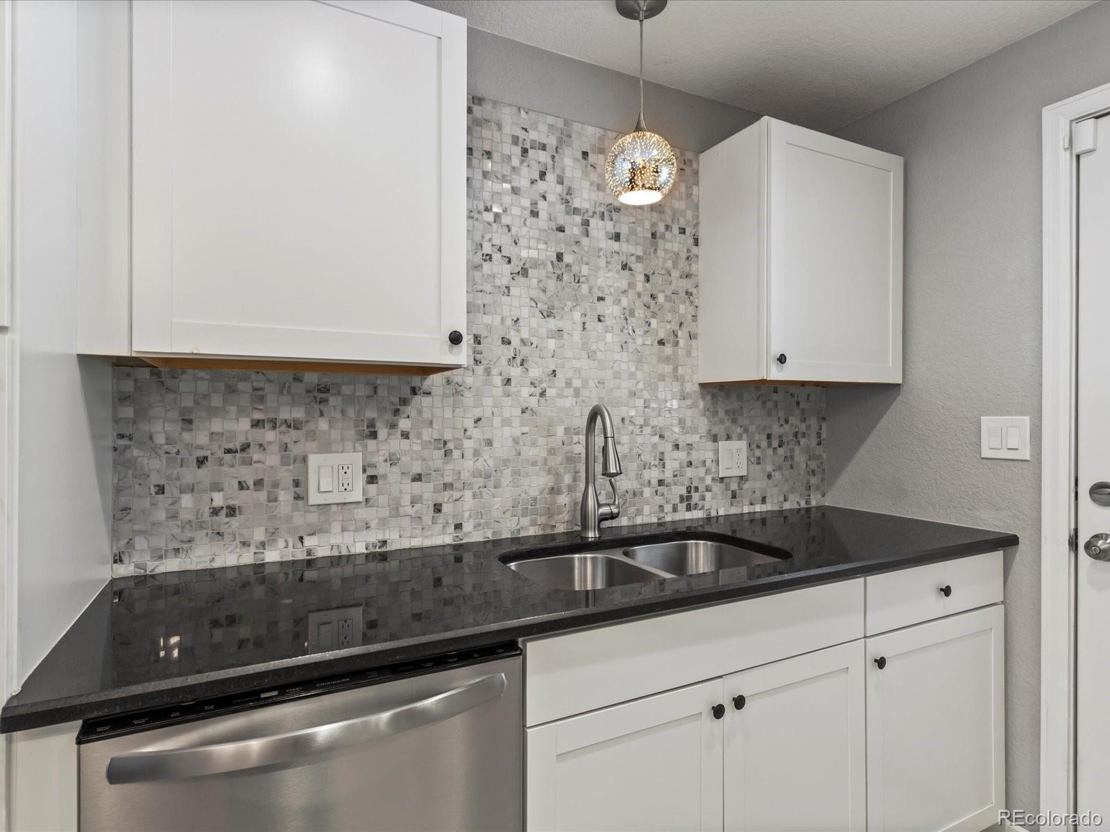 MLS Image #6 for 1785  geneva street,aurora, Colorado