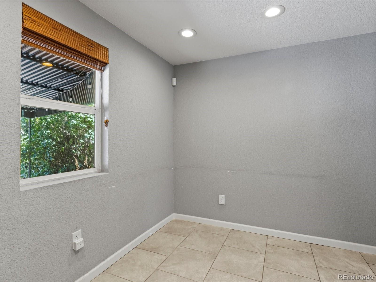 MLS Image #8 for 1785  geneva street,aurora, Colorado
