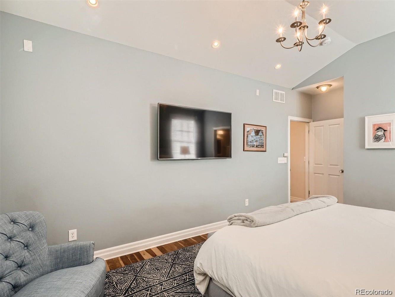 MLS Image #13 for 930  kearney street,denver, Colorado