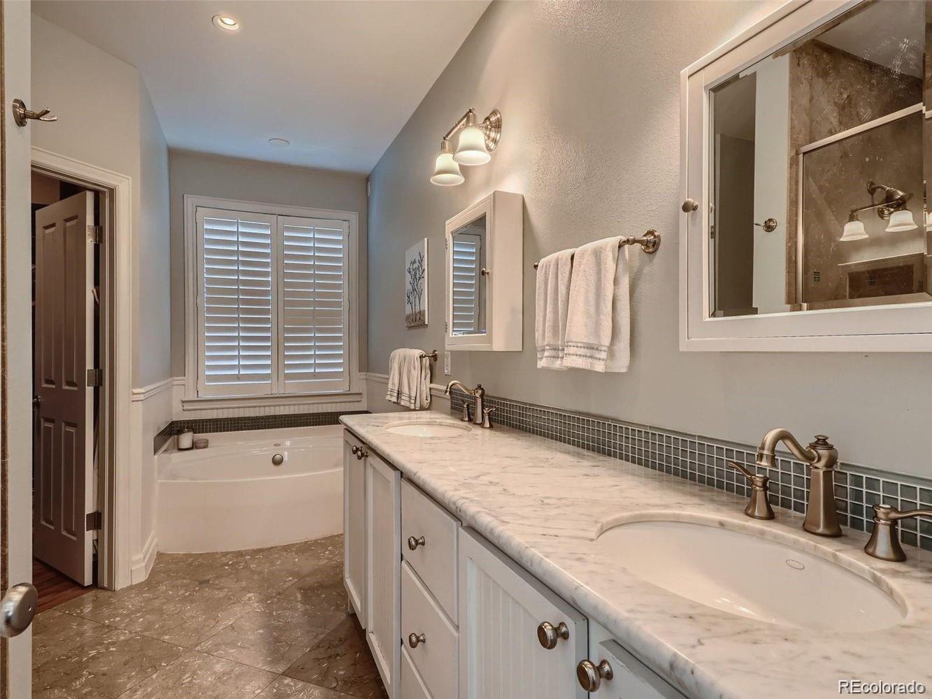 MLS Image #14 for 930  kearney street,denver, Colorado