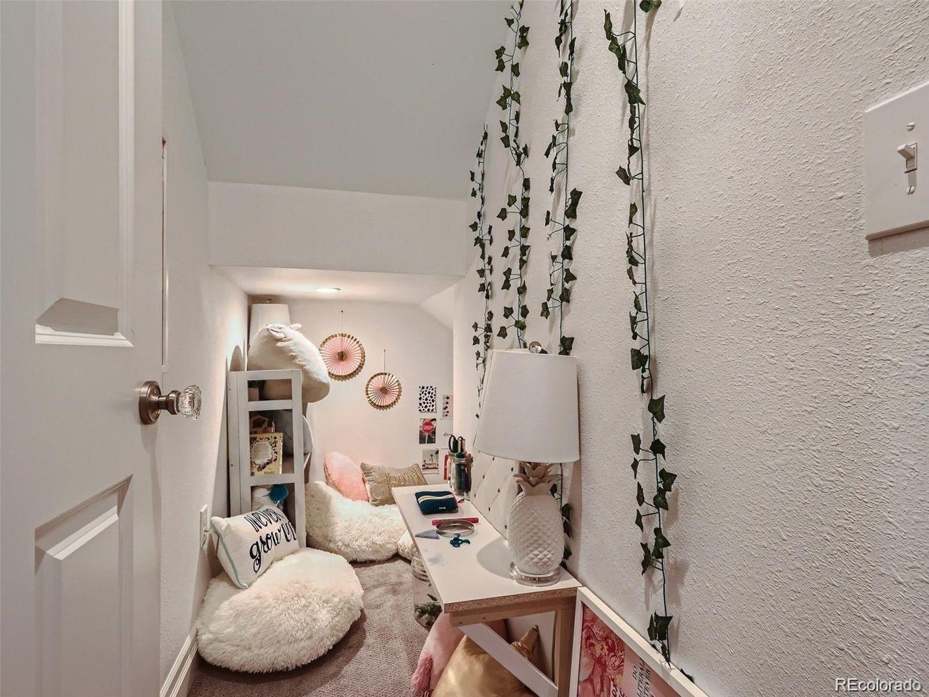 MLS Image #28 for 930  kearney street,denver, Colorado