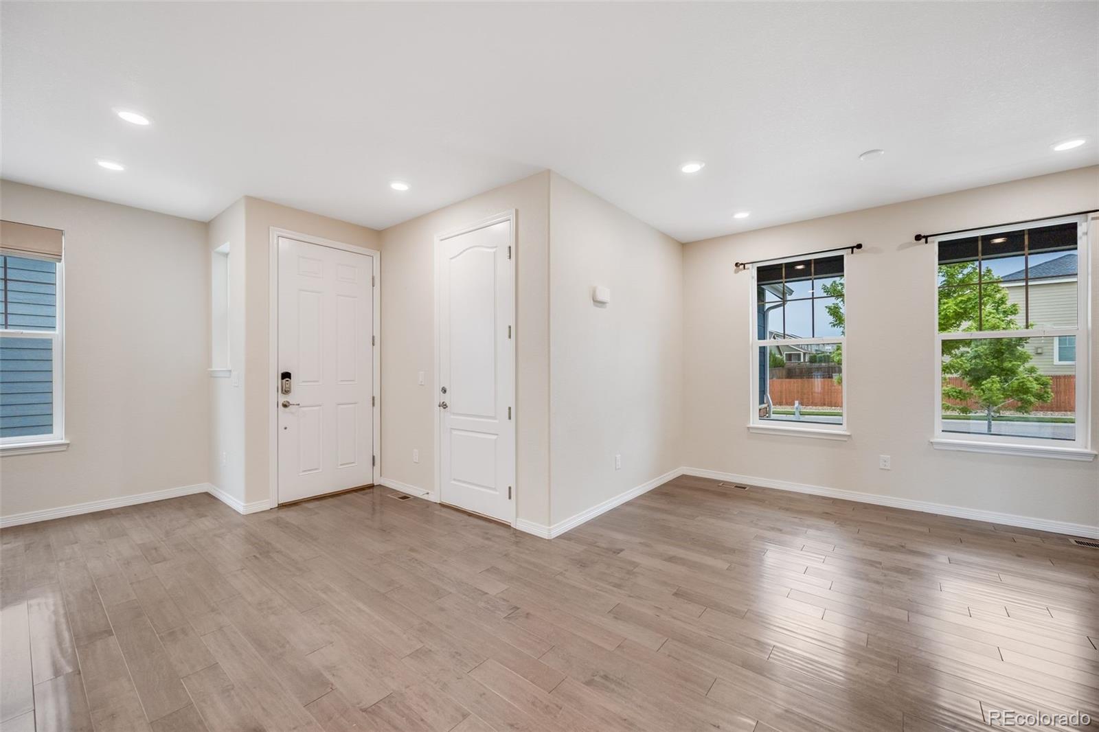 MLS Image #14 for 10387  harrisburg street,parker, Colorado