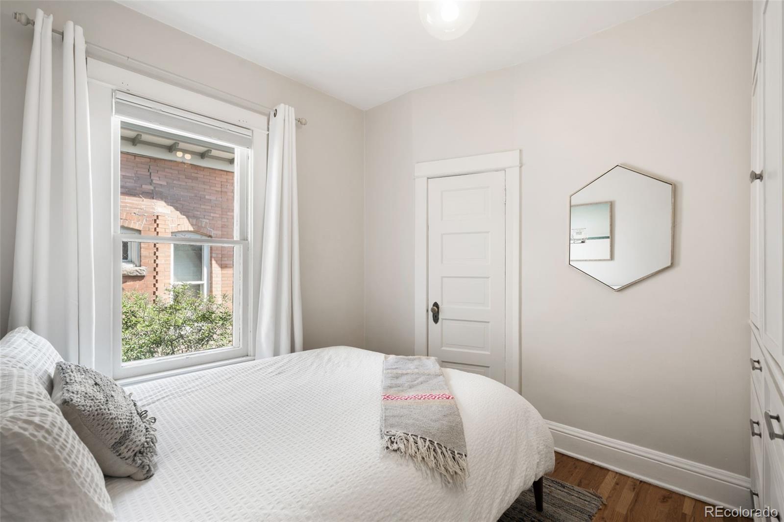 MLS Image #15 for 534 s pearl street,denver, Colorado