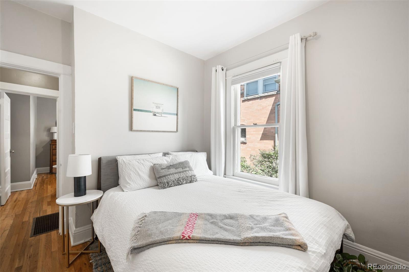 MLS Image #16 for 534 s pearl street,denver, Colorado