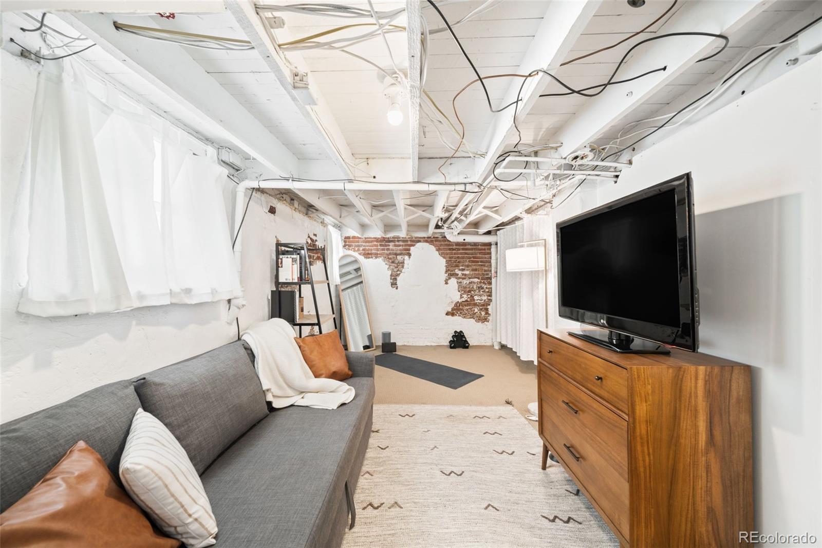 MLS Image #22 for 534 s pearl street,denver, Colorado