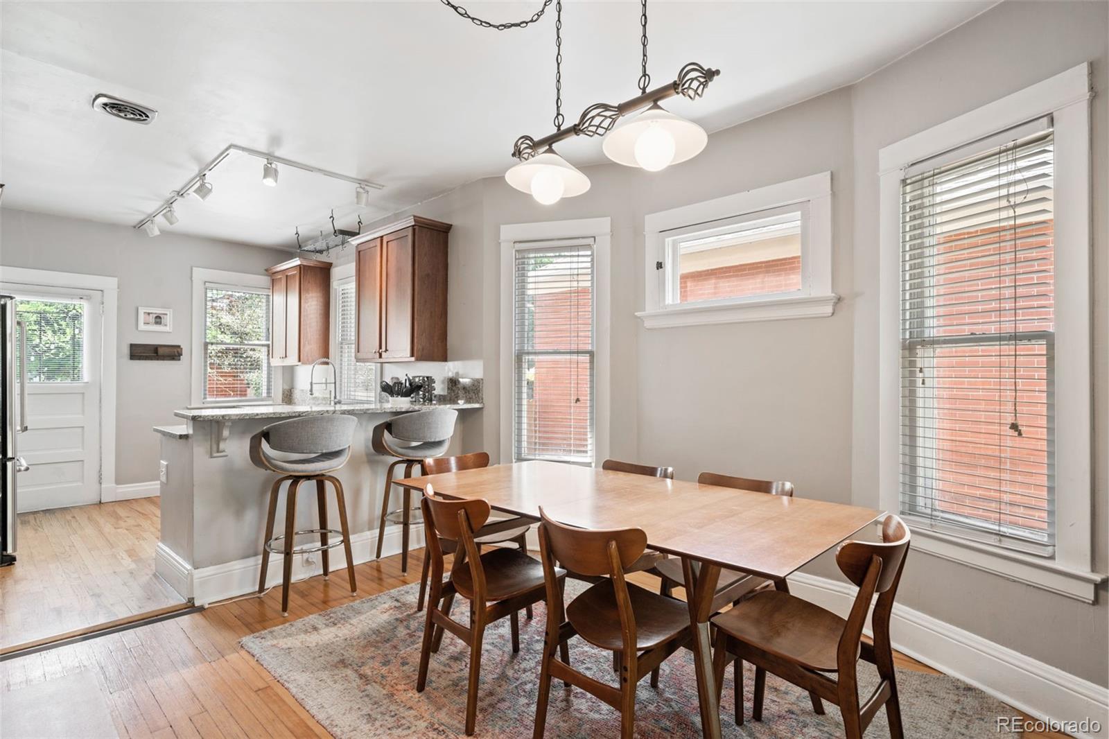 MLS Image #7 for 534 s pearl street,denver, Colorado