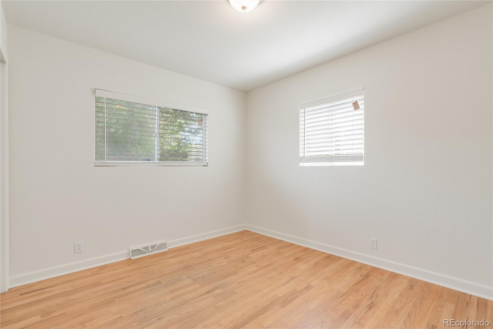 MLS Image #14 for 4972 w custer place,denver, Colorado