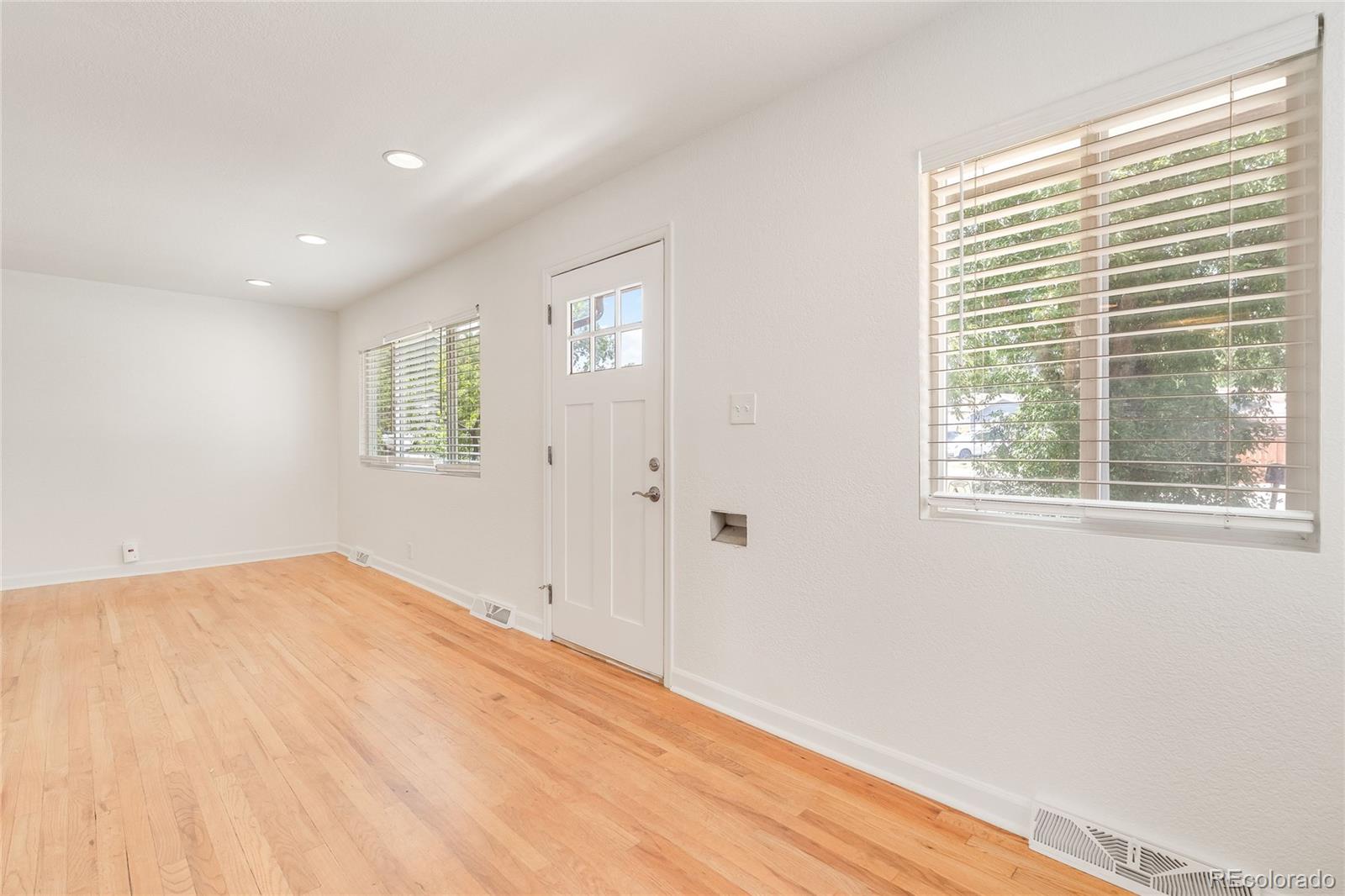 MLS Image #16 for 4972 w custer place,denver, Colorado