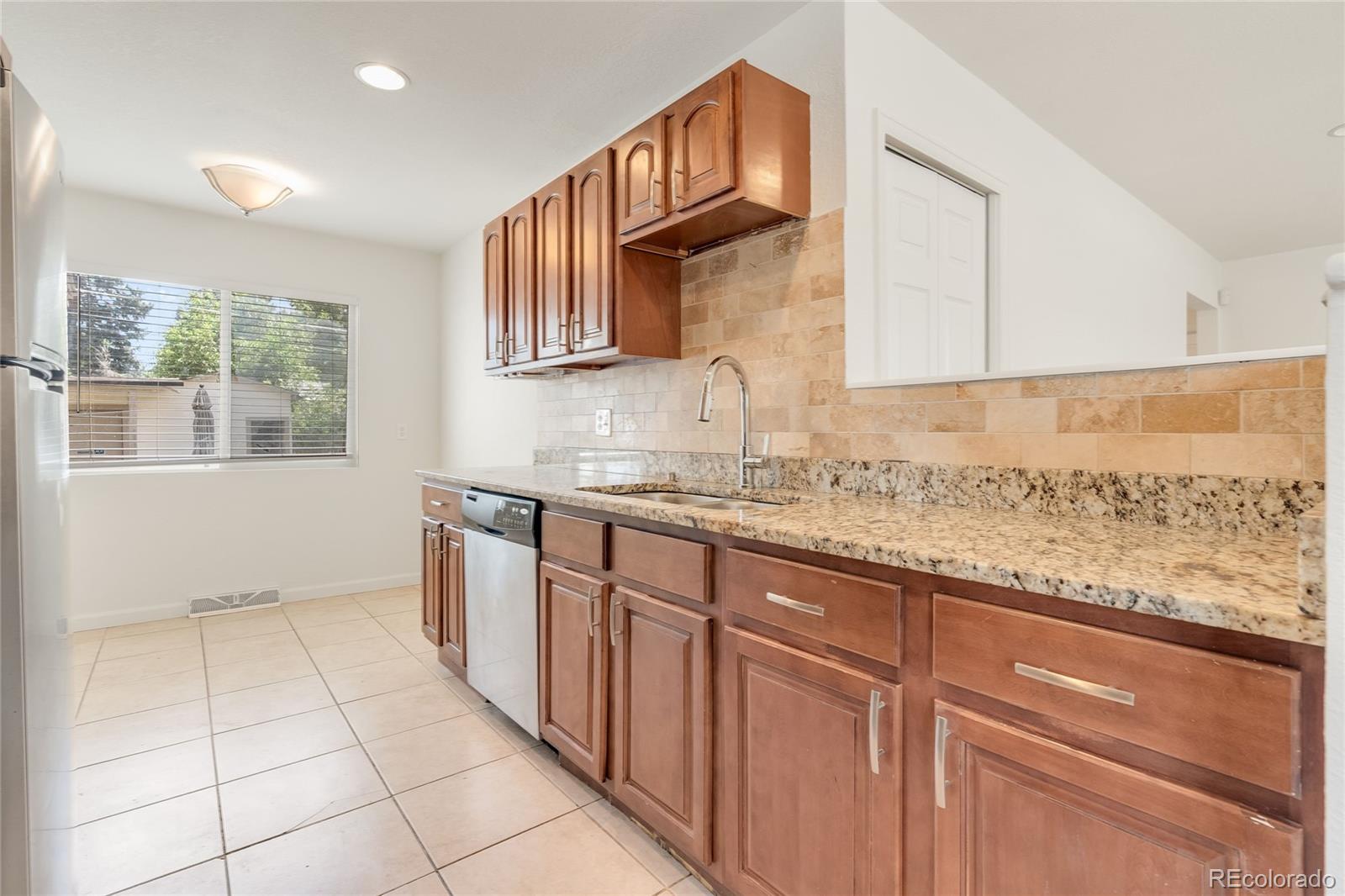 MLS Image #6 for 4972 w custer place,denver, Colorado