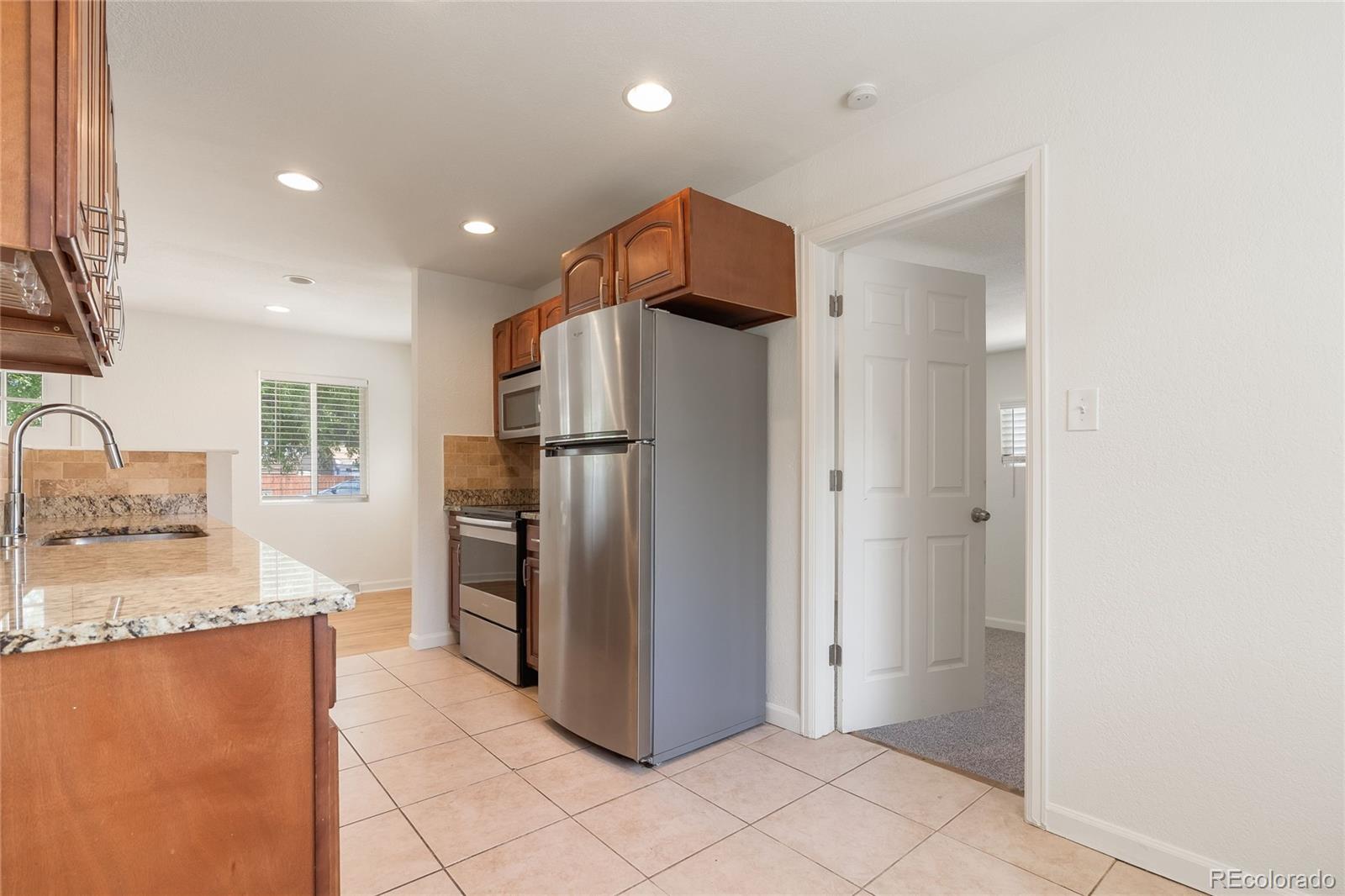 MLS Image #8 for 4972 w custer place,denver, Colorado