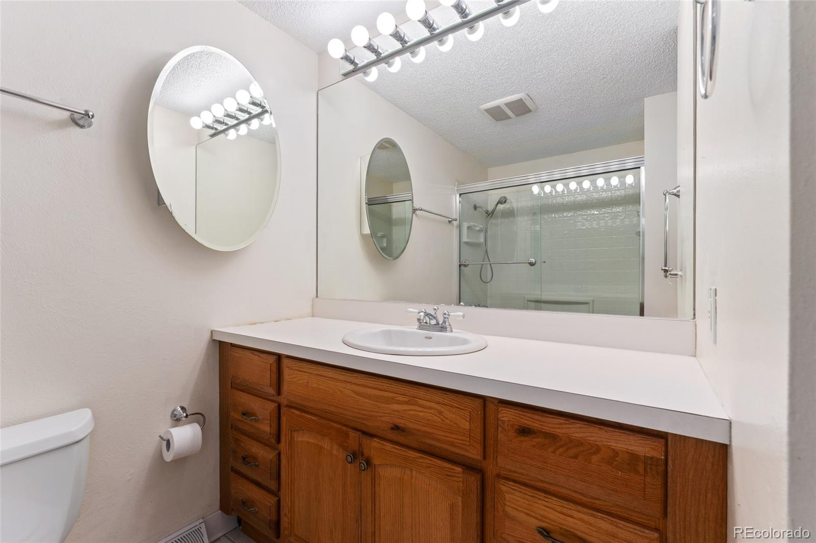 MLS Image #14 for 12408 e ohio avenue,aurora, Colorado