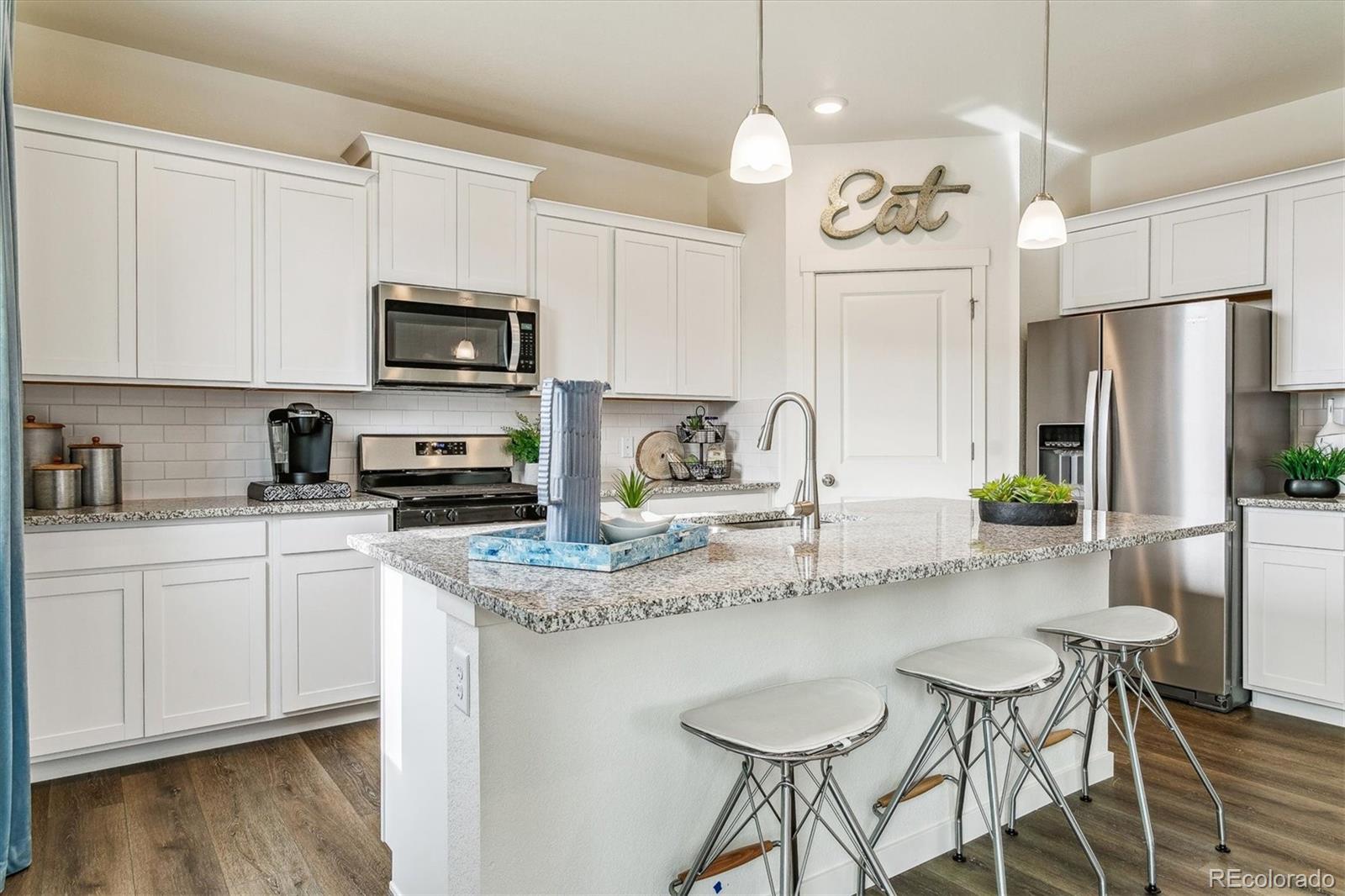MLS Image #5 for 27404 e byers avenue,aurora, Colorado
