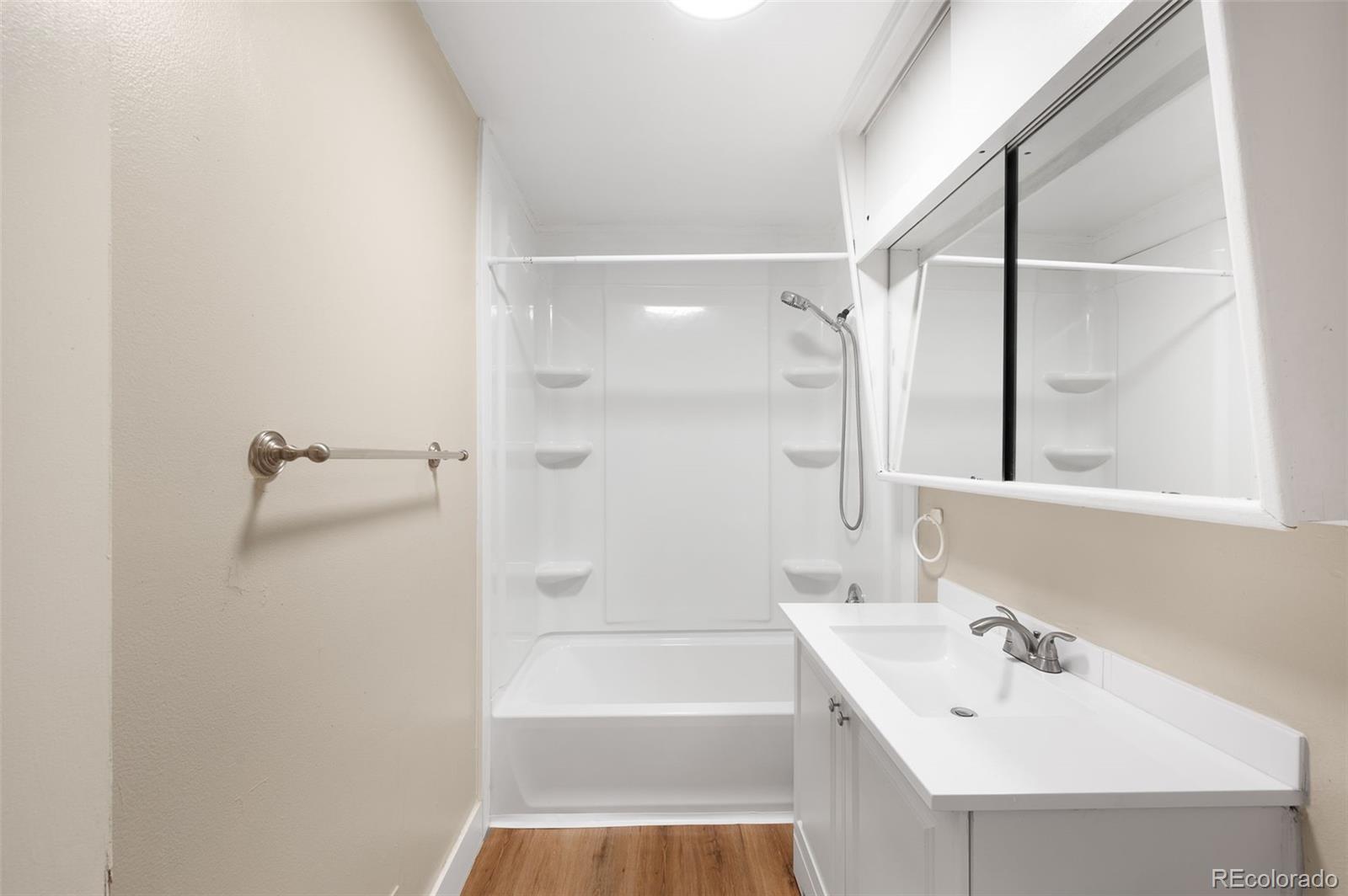 MLS Image #13 for 10505  lowry place,aurora, Colorado