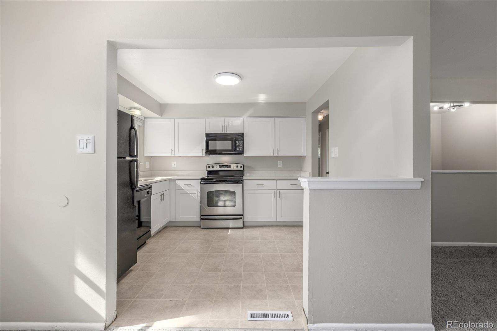 MLS Image #13 for 12883 e nevada circle,aurora, Colorado