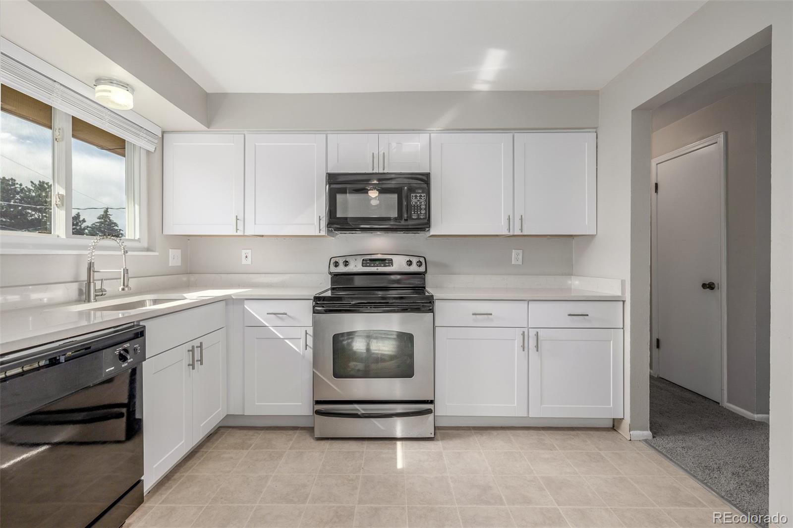 MLS Image #14 for 12883 e nevada circle,aurora, Colorado
