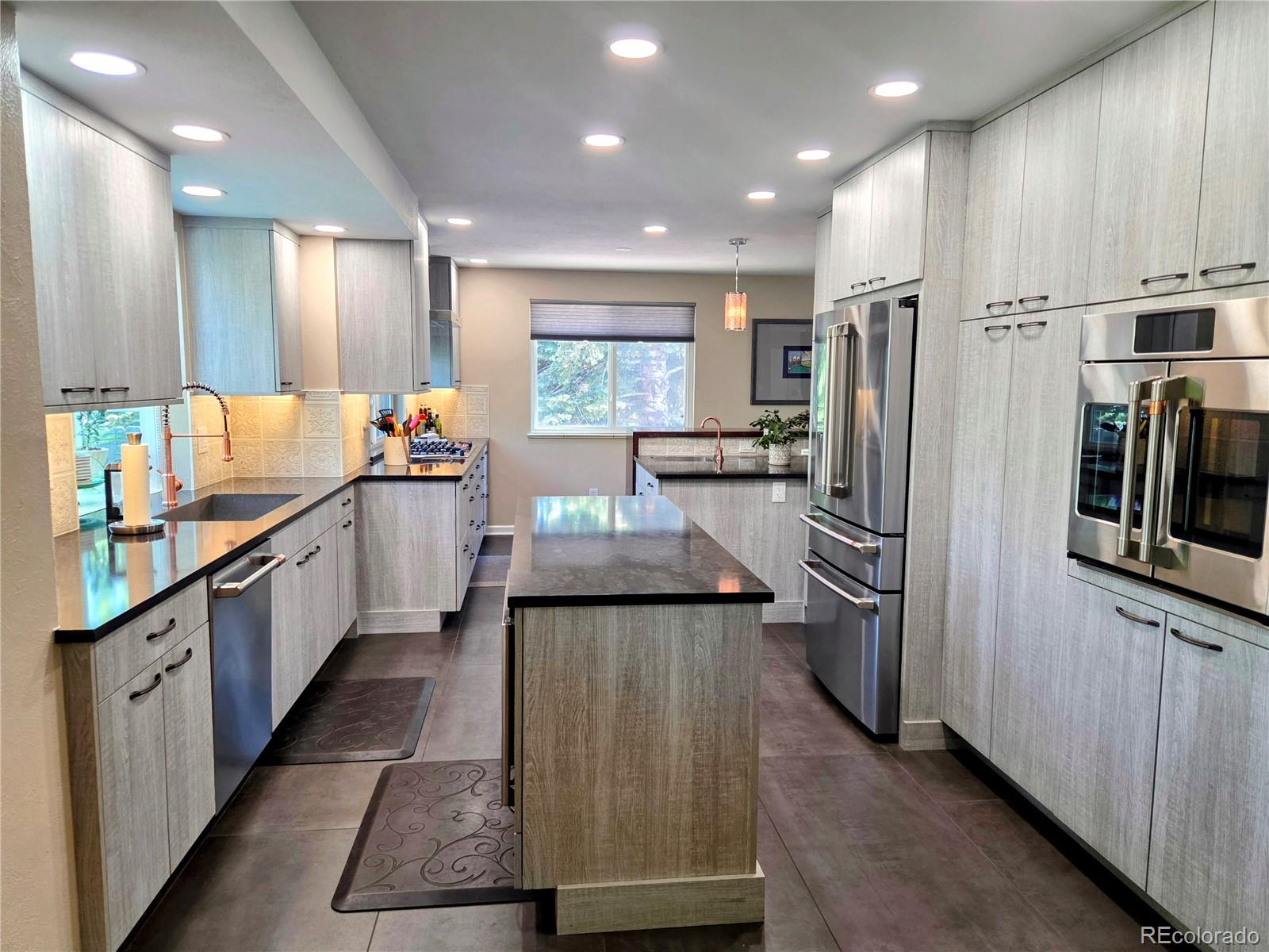MLS Image #3 for 984 s braun drive,lakewood, Colorado
