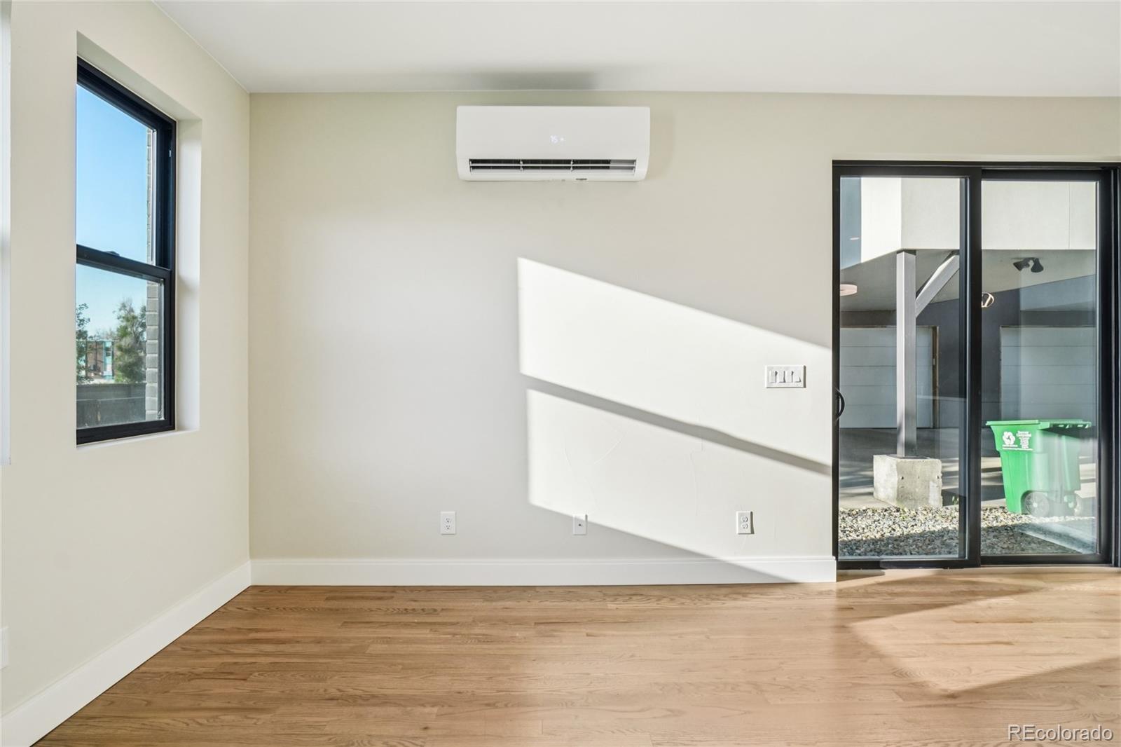 MLS Image #4 for 1559 n hooker street,denver, Colorado