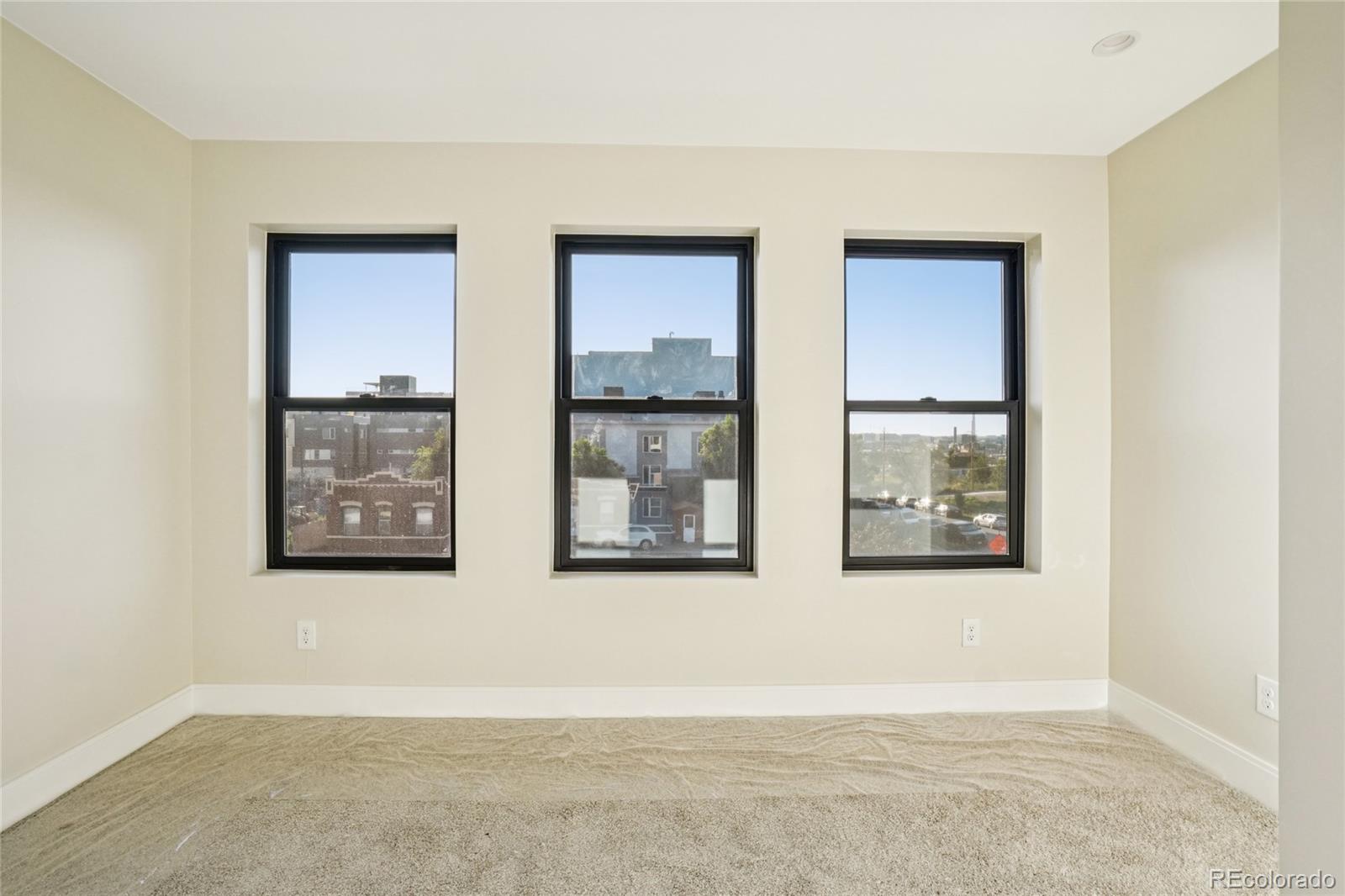 MLS Image #5 for 1559 n hooker street,denver, Colorado