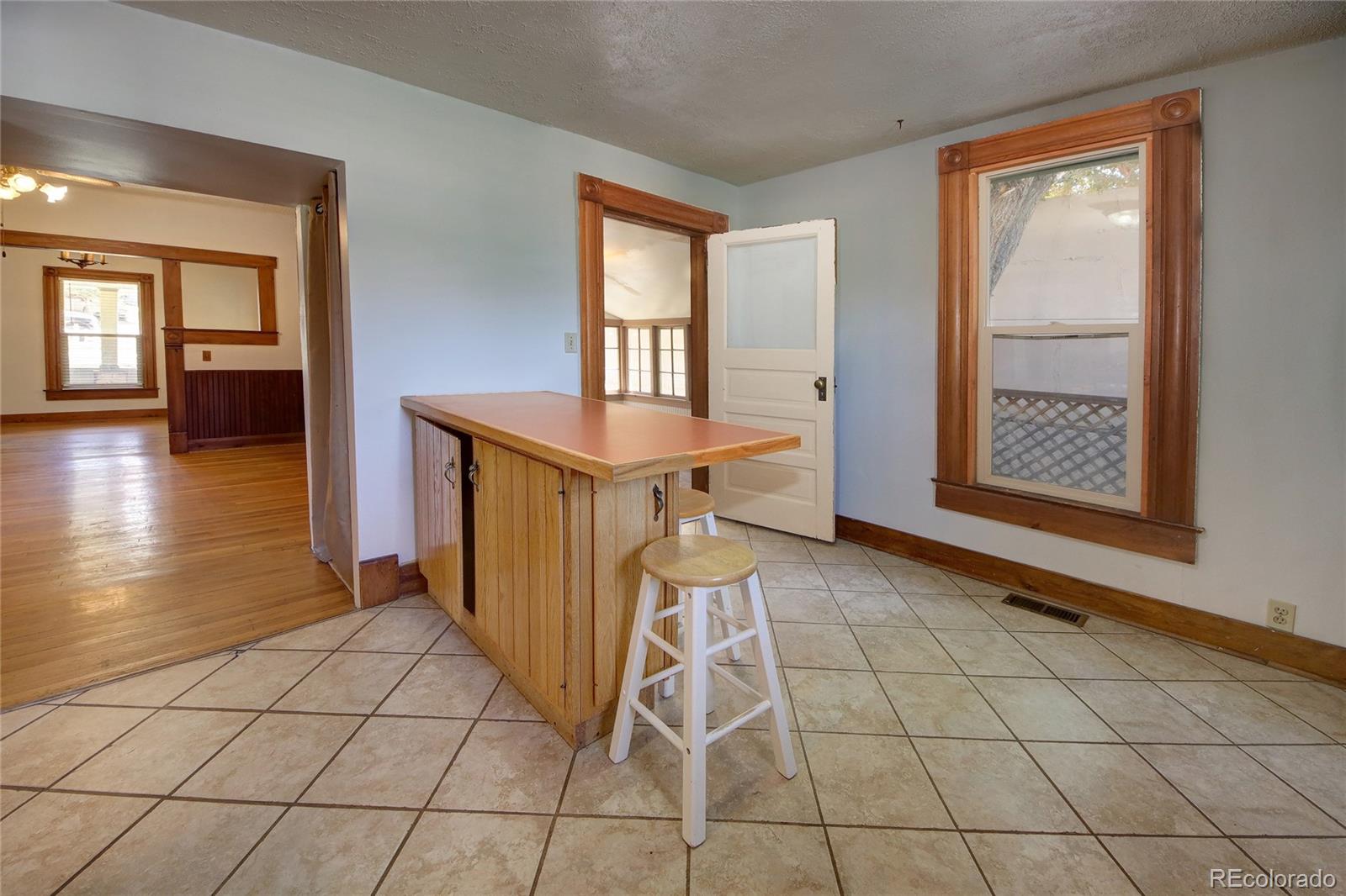 MLS Image #9 for 827 w kiowa street,colorado springs, Colorado