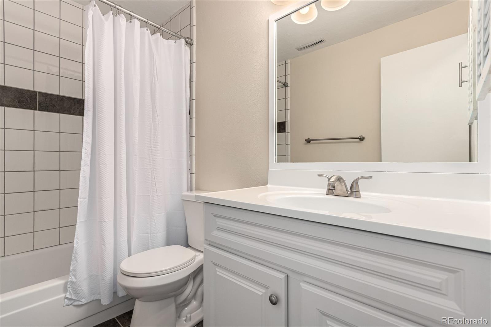 MLS Image #20 for 2301 e fremont avenue w08,centennial, Colorado