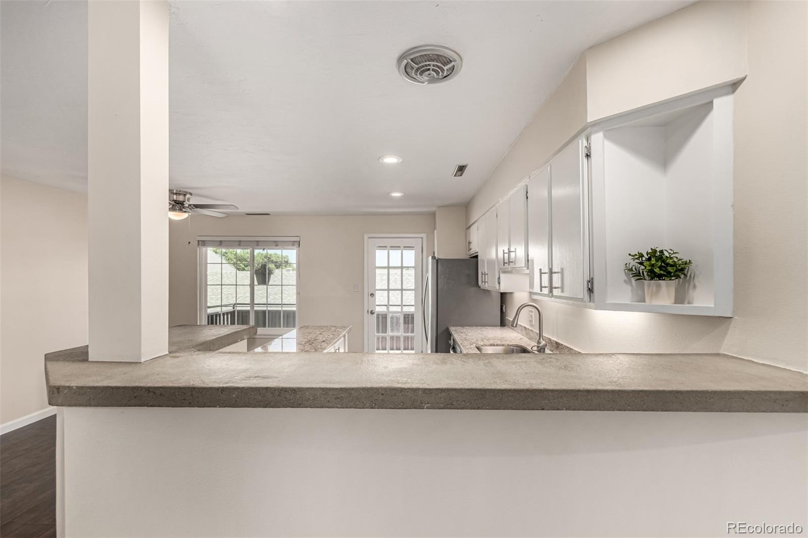 MLS Image #7 for 2301 e fremont avenue w08,centennial, Colorado