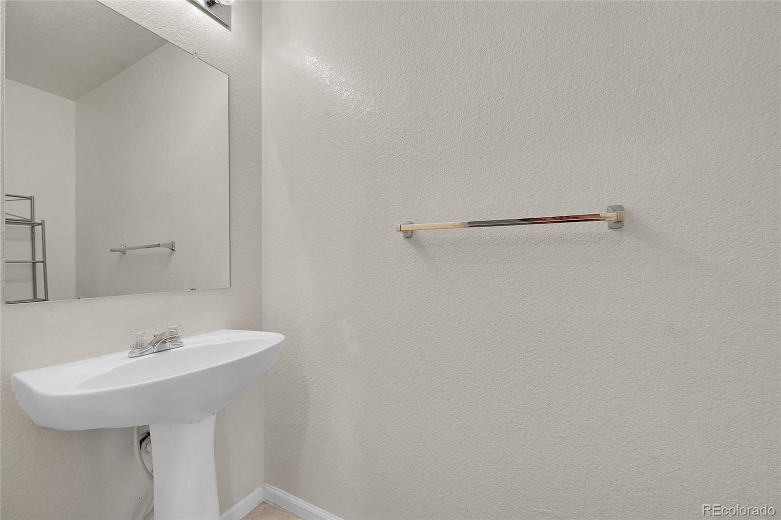 MLS Image #13 for 18947 e 57th place ,denver, Colorado