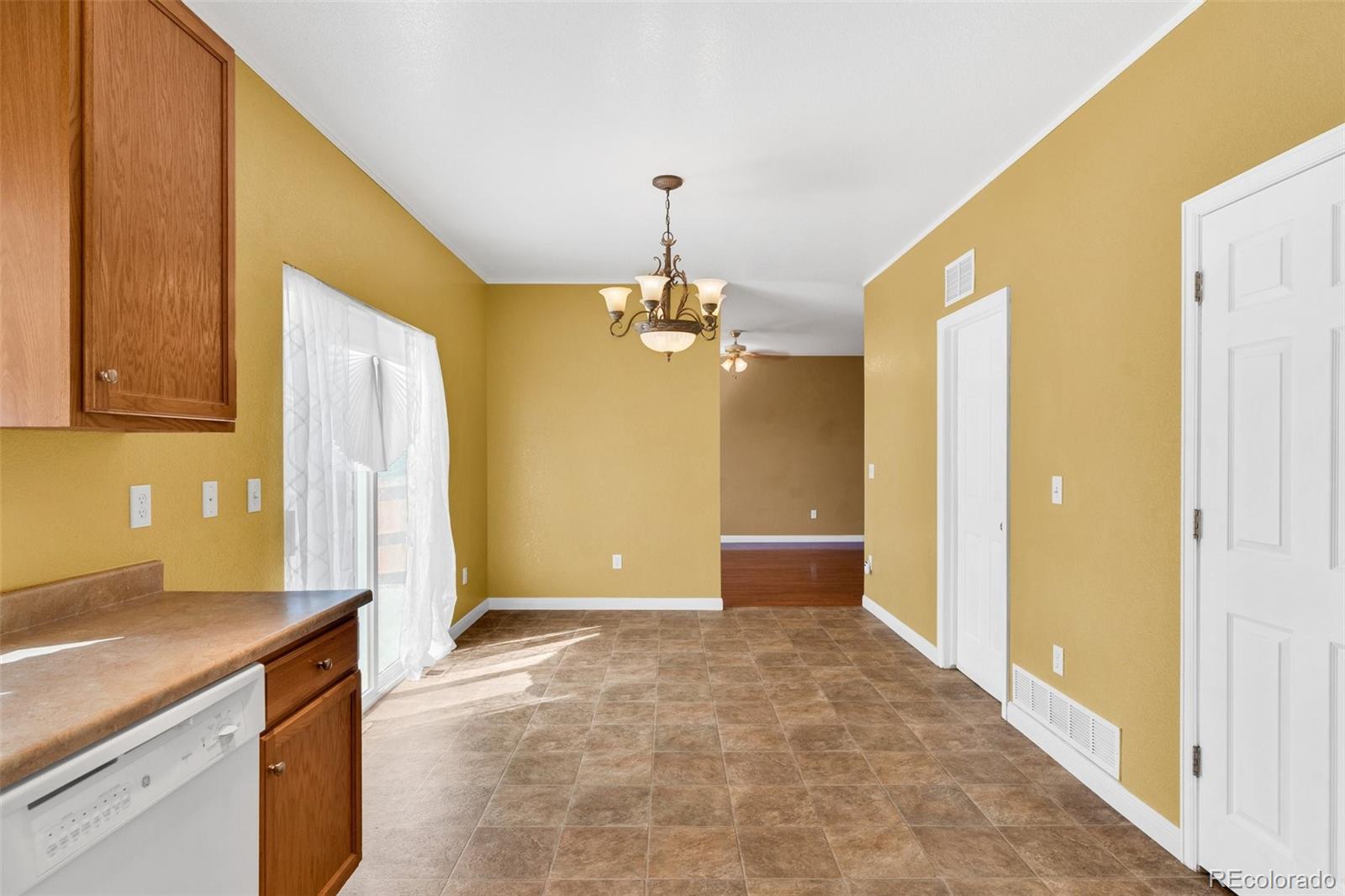 MLS Image #16 for 8333  hames drive,colorado springs, Colorado