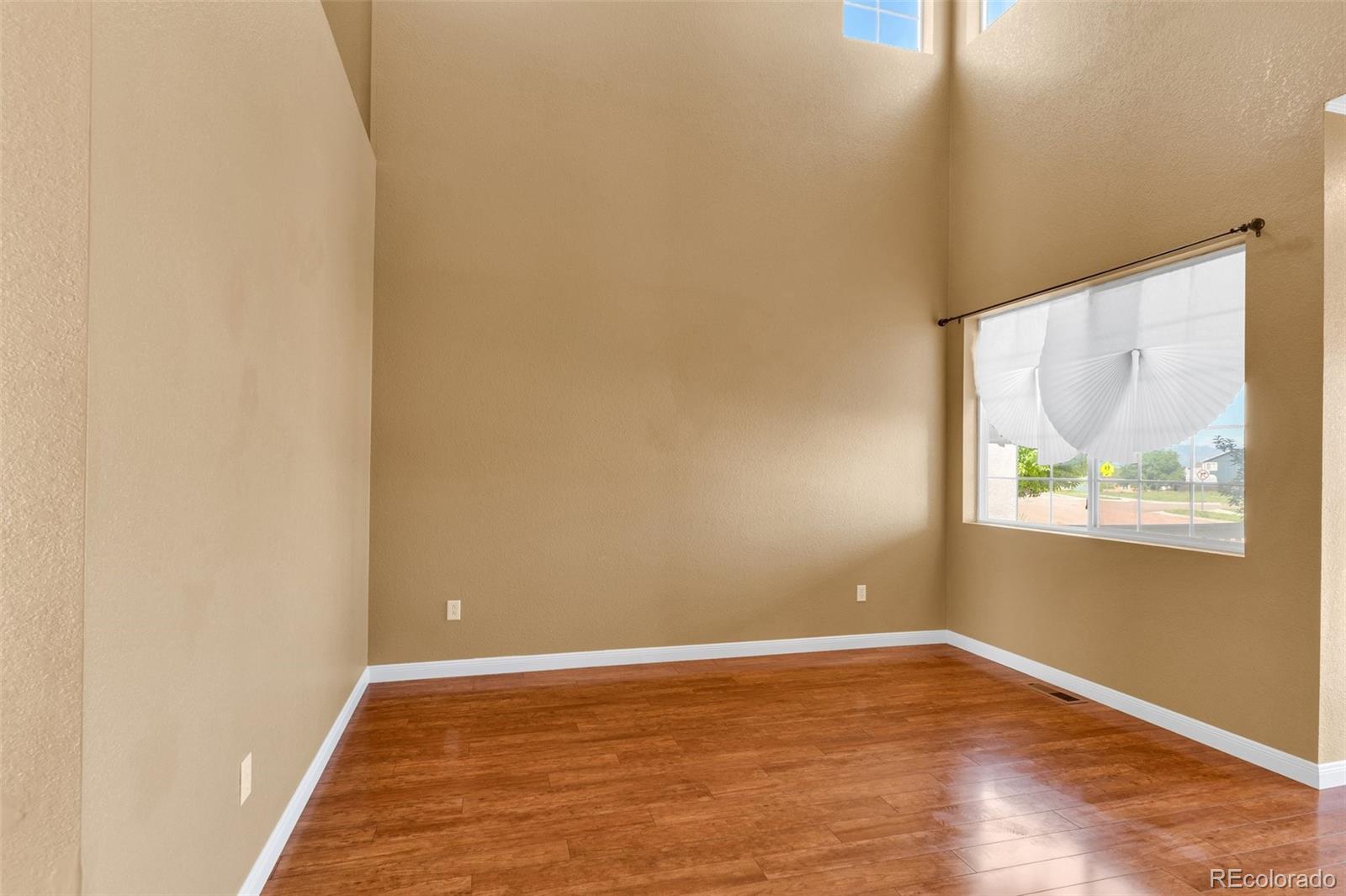 MLS Image #7 for 8333  hames drive,colorado springs, Colorado
